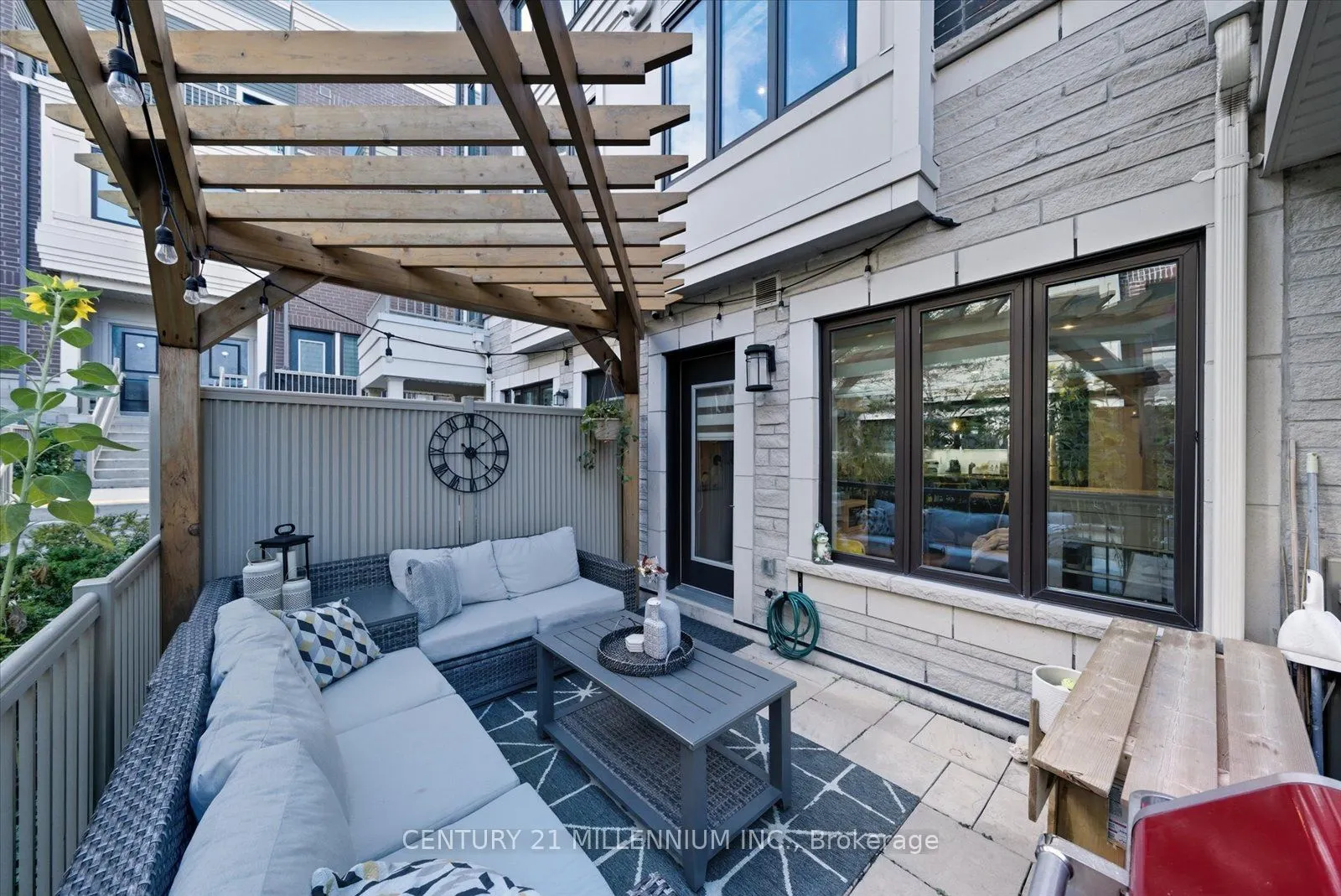 95 Eastwood Park Gardens, #21