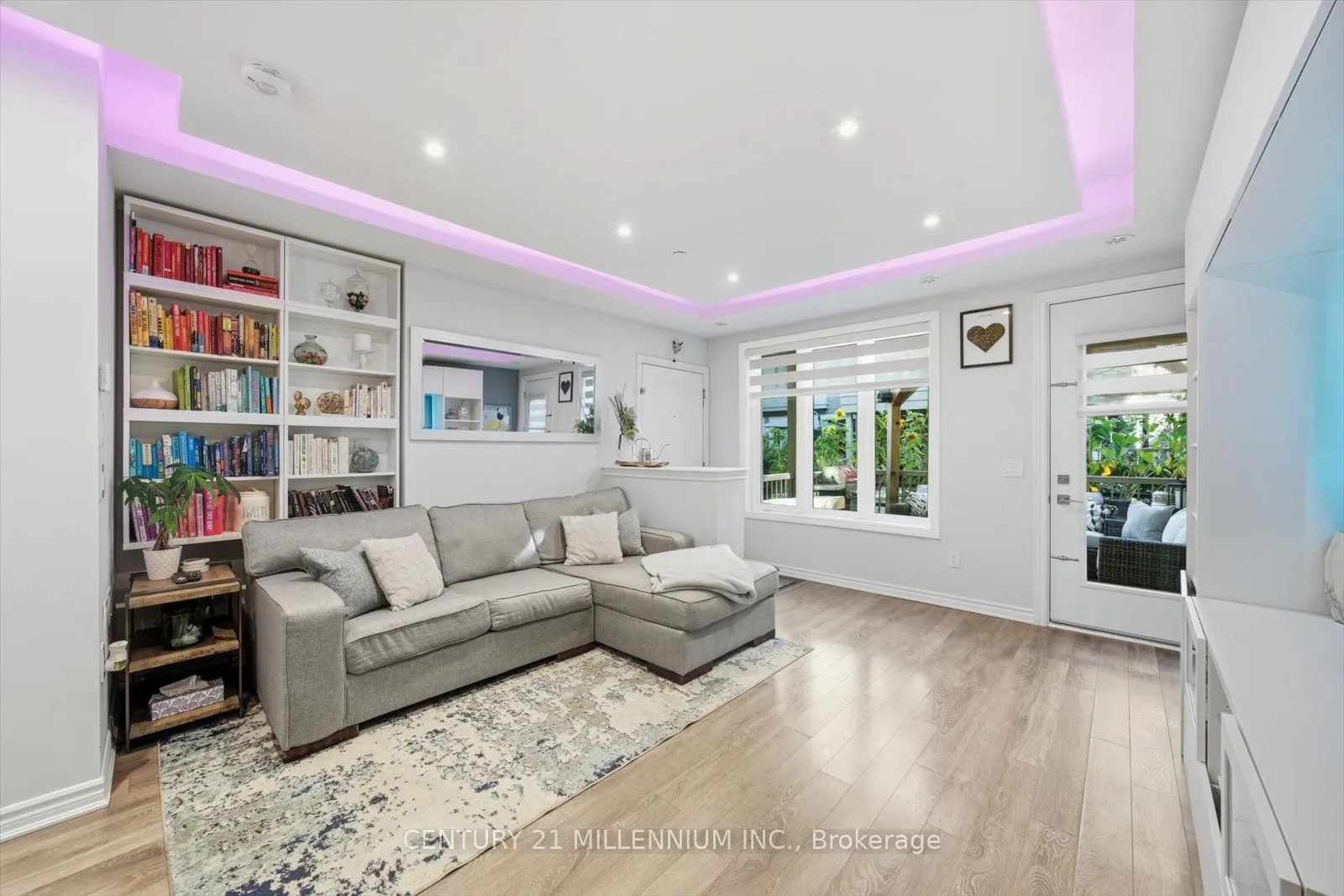 95 Eastwood Park Gardens, #21