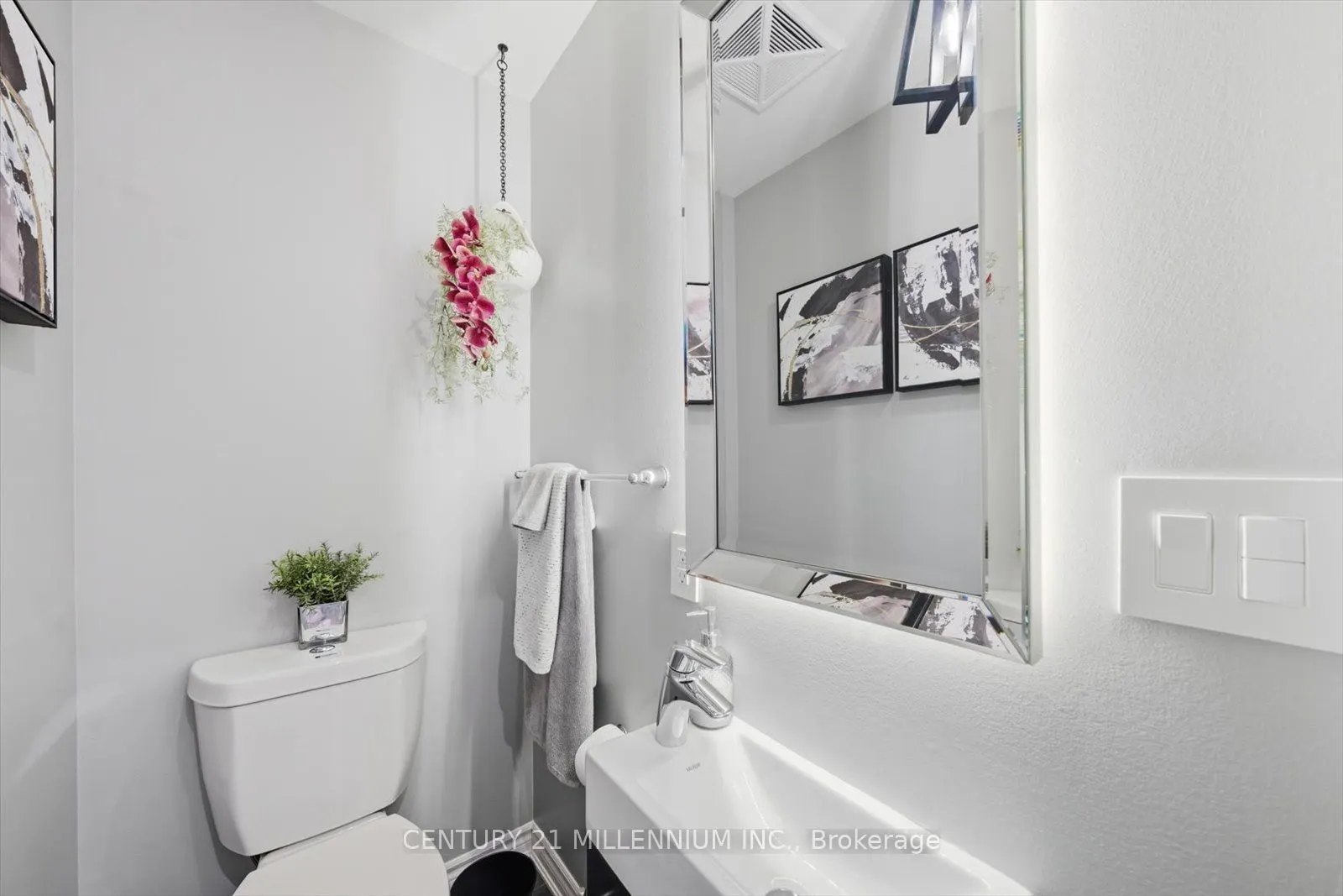 95 Eastwood Park Gardens, #21