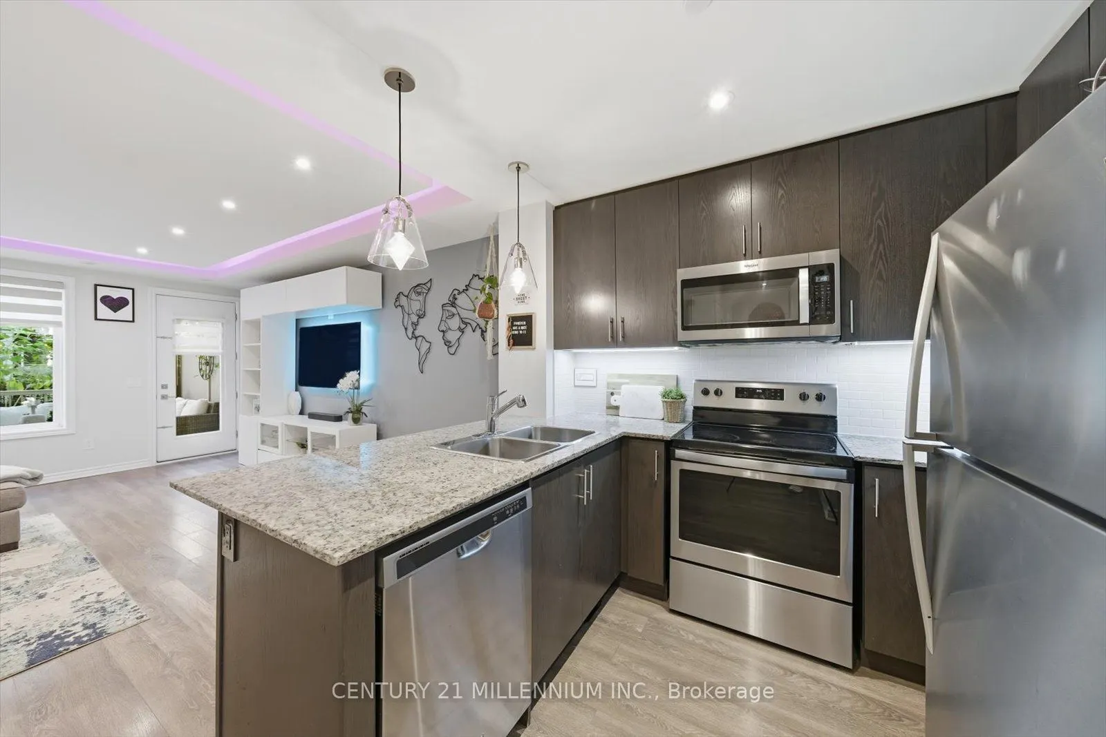 95 Eastwood Park Gardens, #21