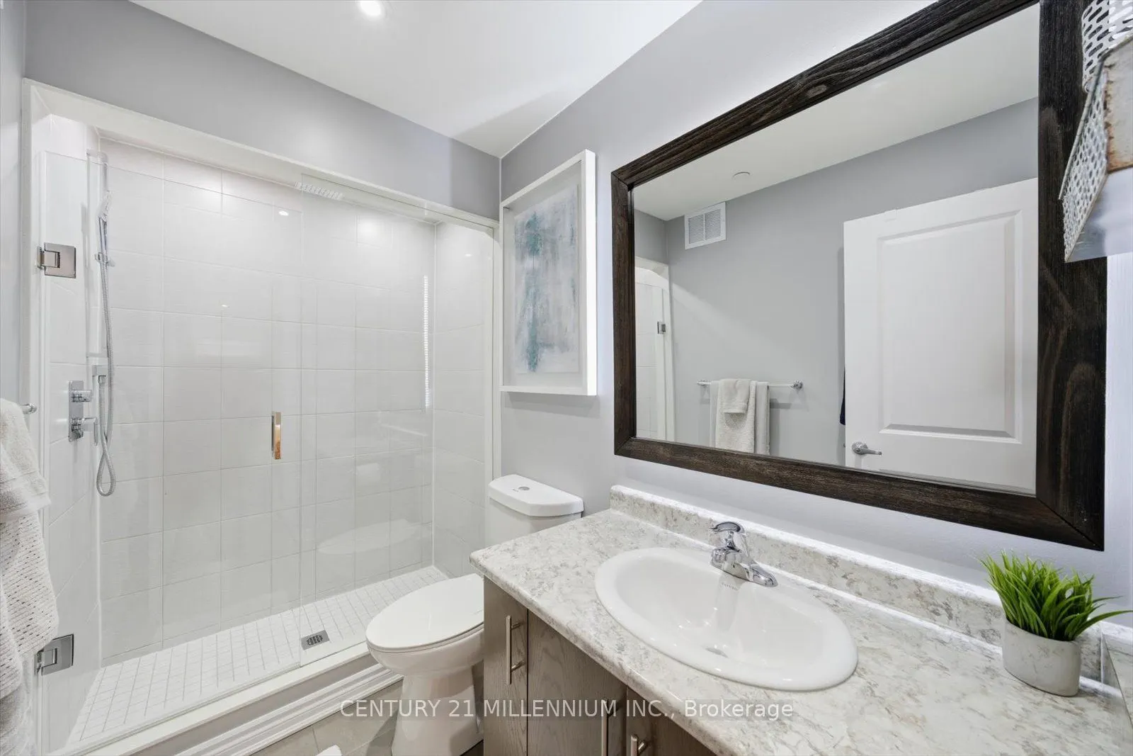 95 Eastwood Park Gardens, #21