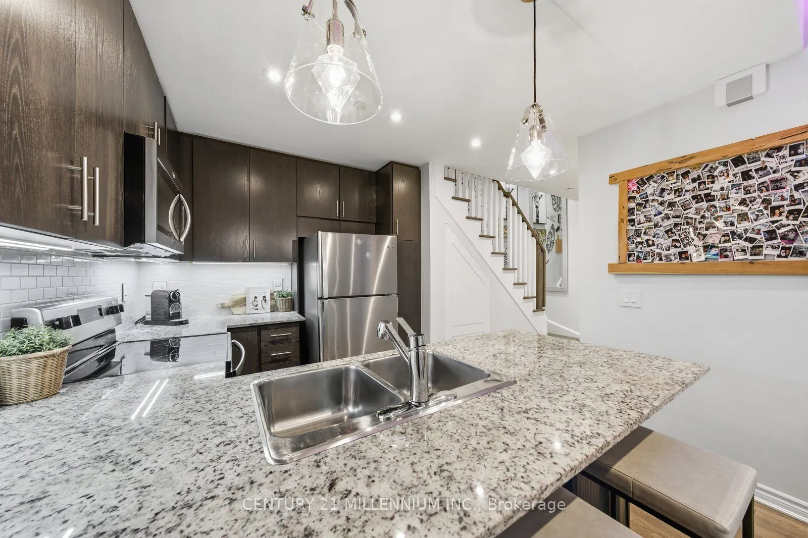 95 Eastwood Park Gardens, #21