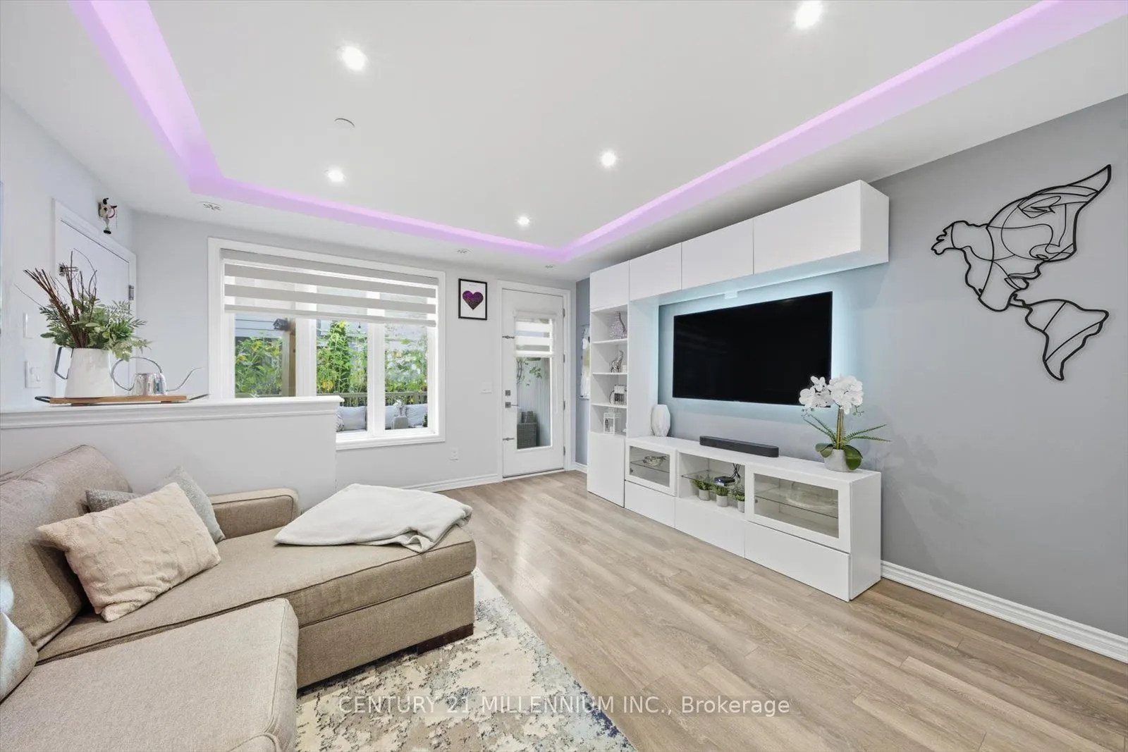95 Eastwood Park Gardens, #21