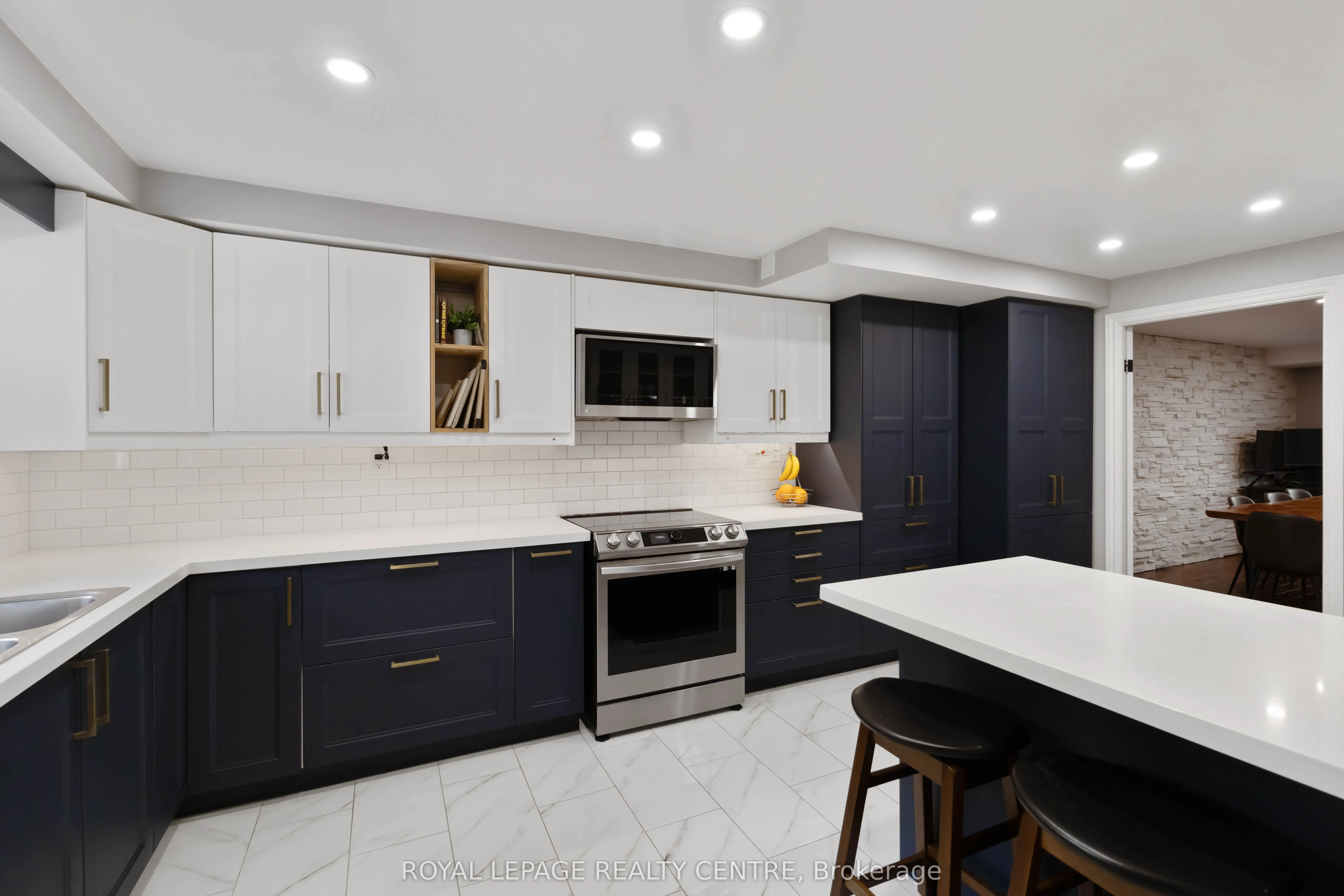 1330 Mississauga Valley Blvd Boulevard, #34