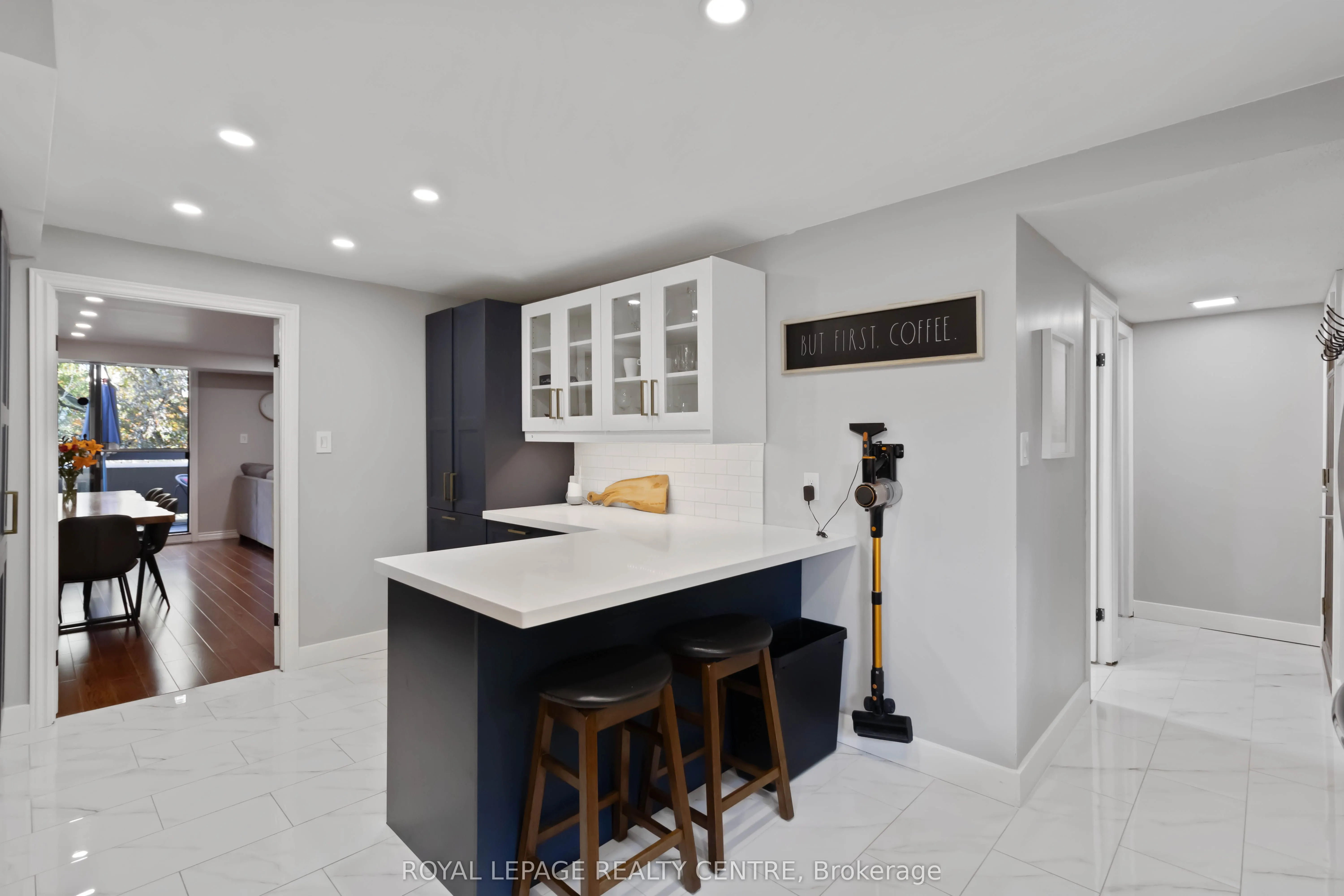 1330 Mississauga Valley Blvd Boulevard, #34
