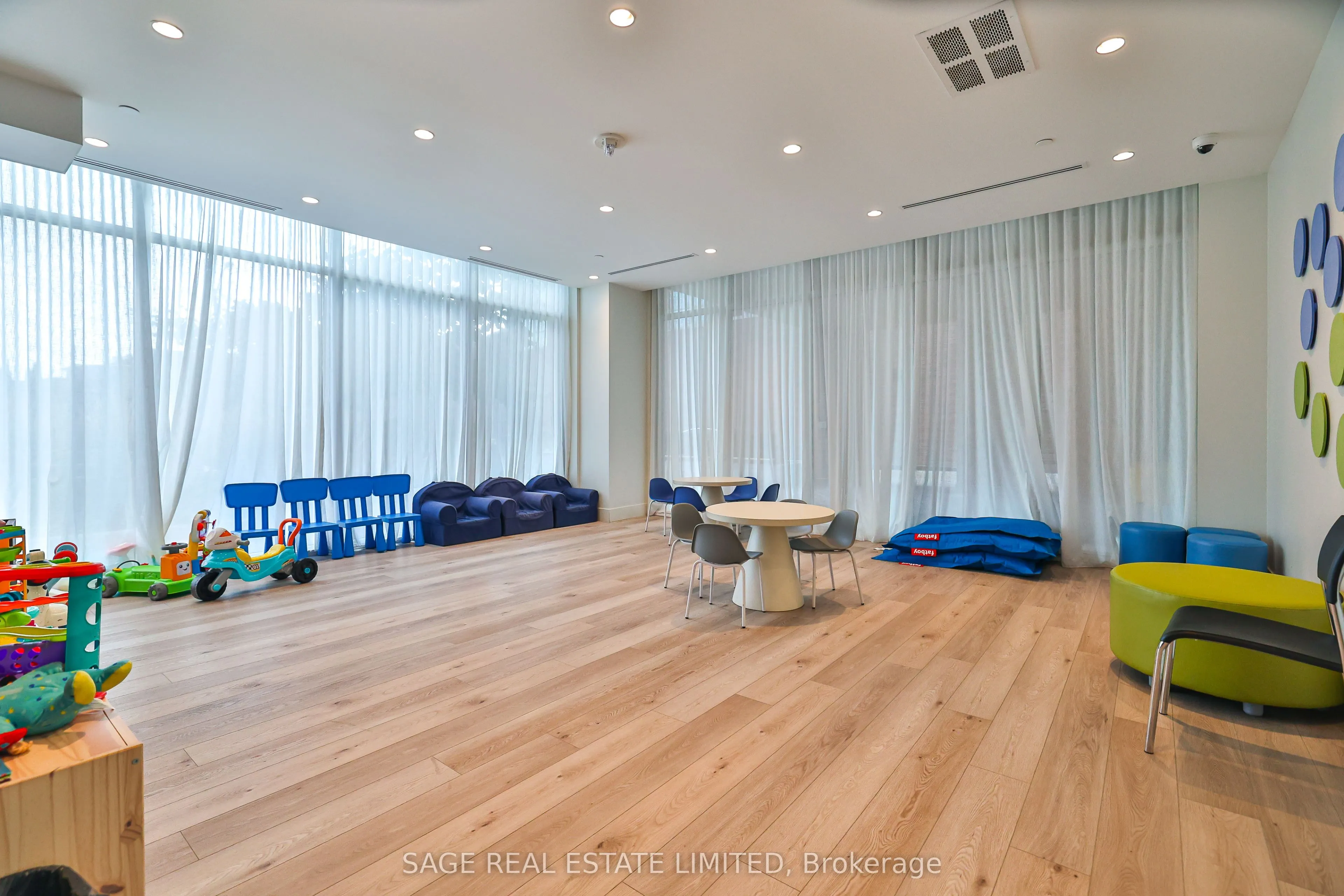 1787 St Clair Avenue, #720
