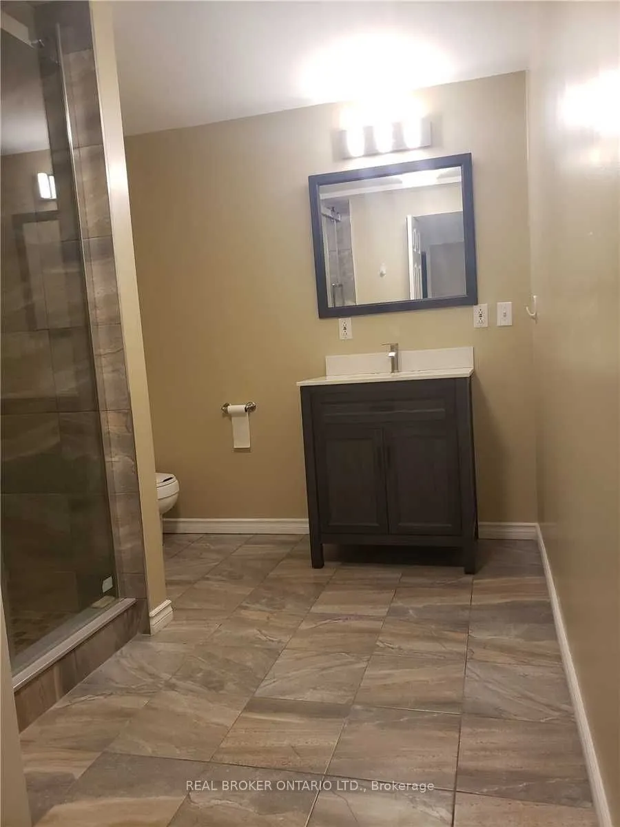 4244 Starlight Crescent, #Lower