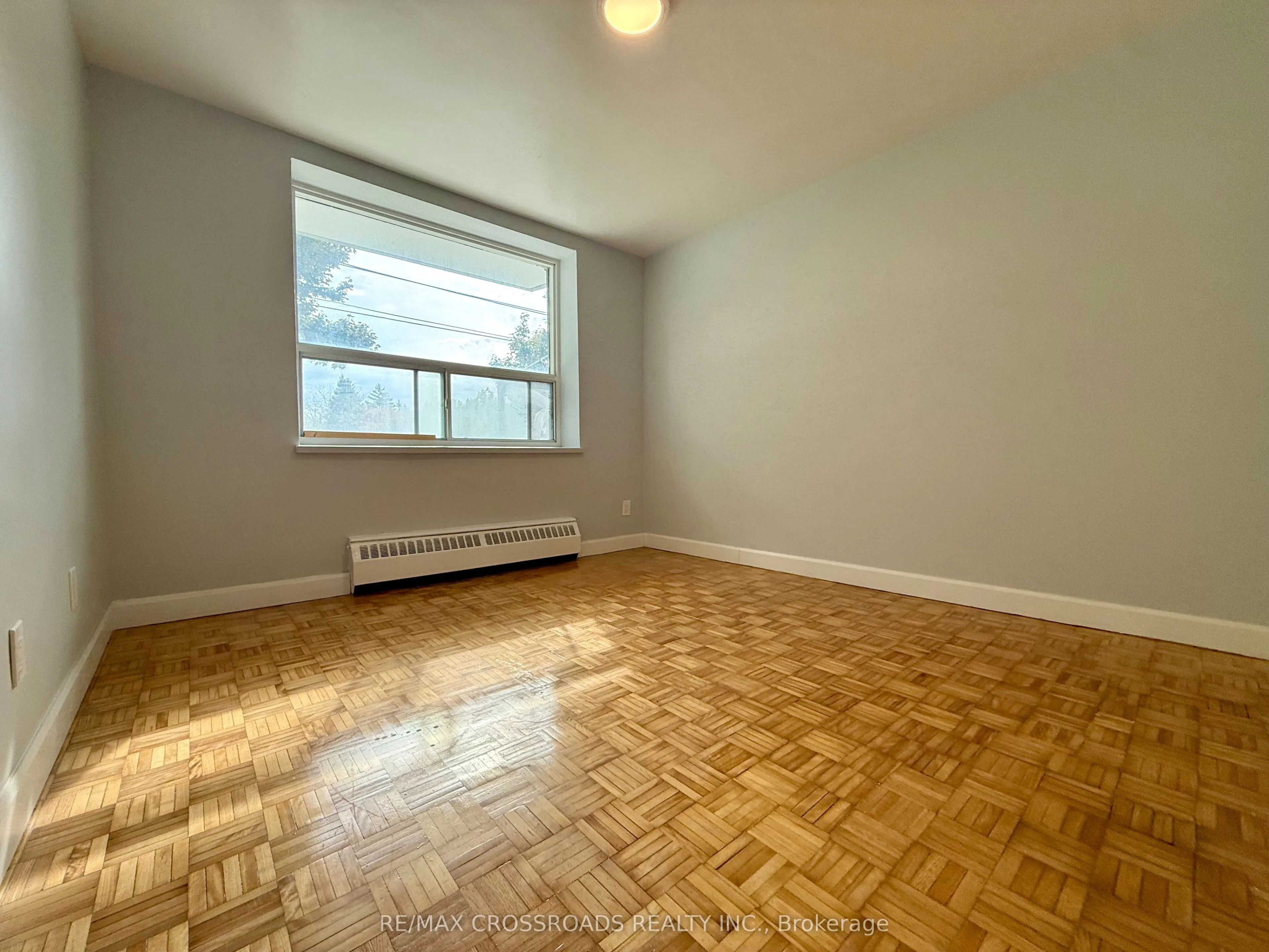 363 Lakeshore Road E, #103
