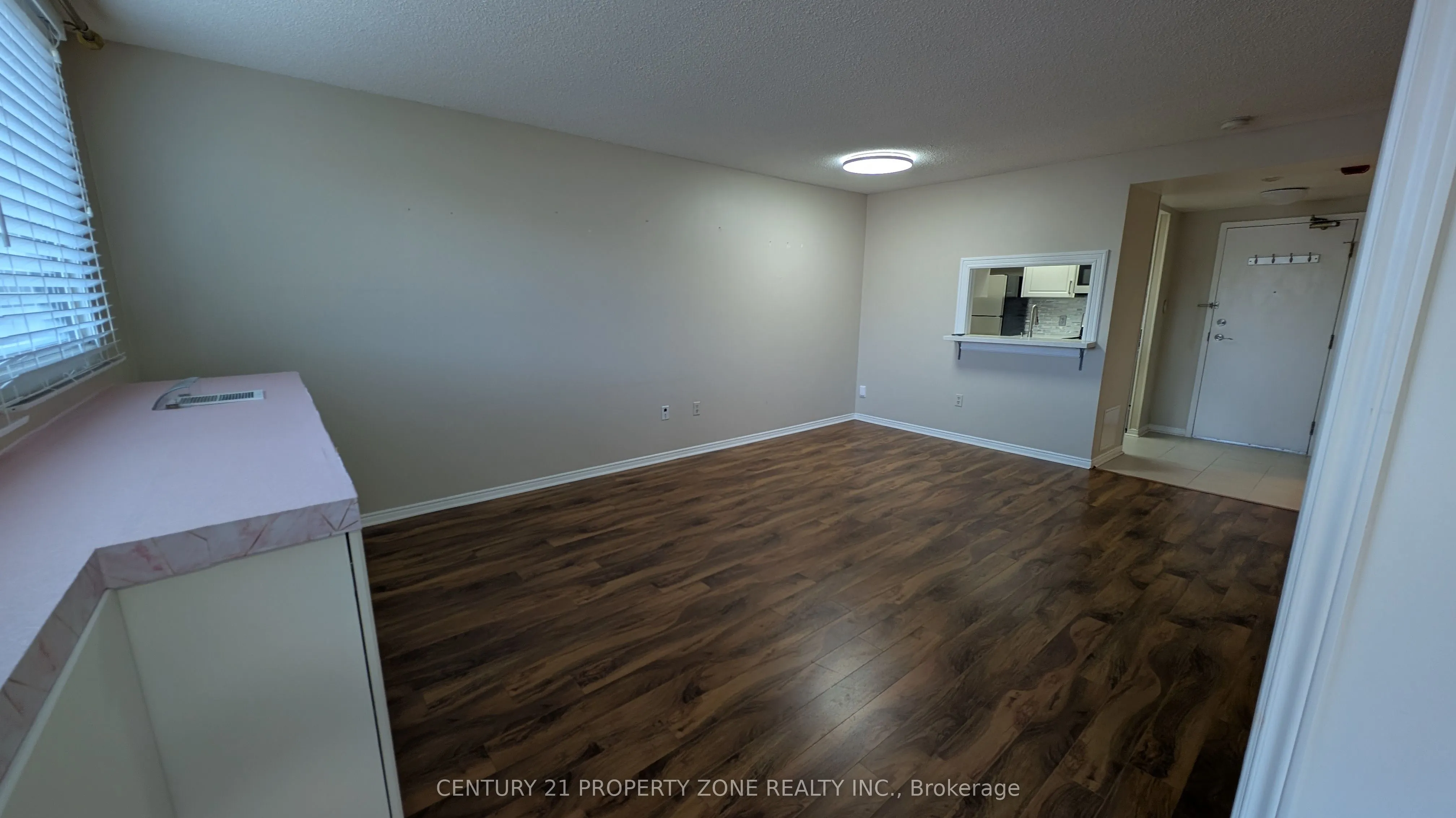 8351 Mclaughlin Road S, #403