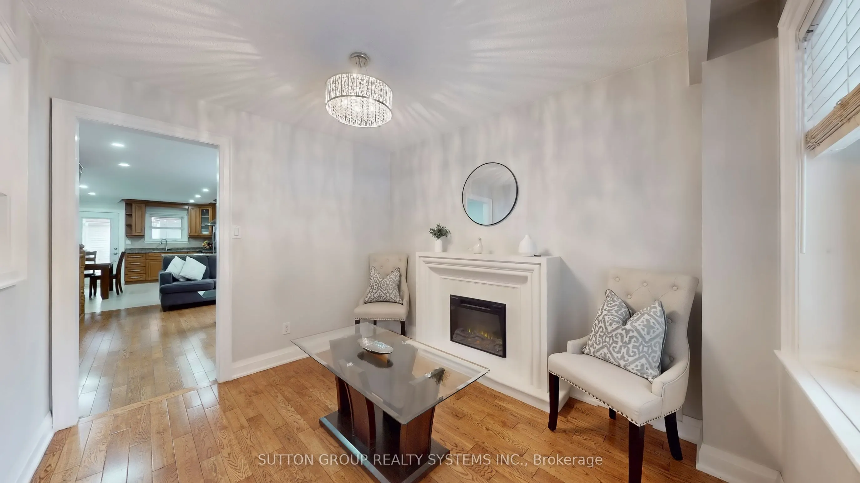 24 Chambers Avenue