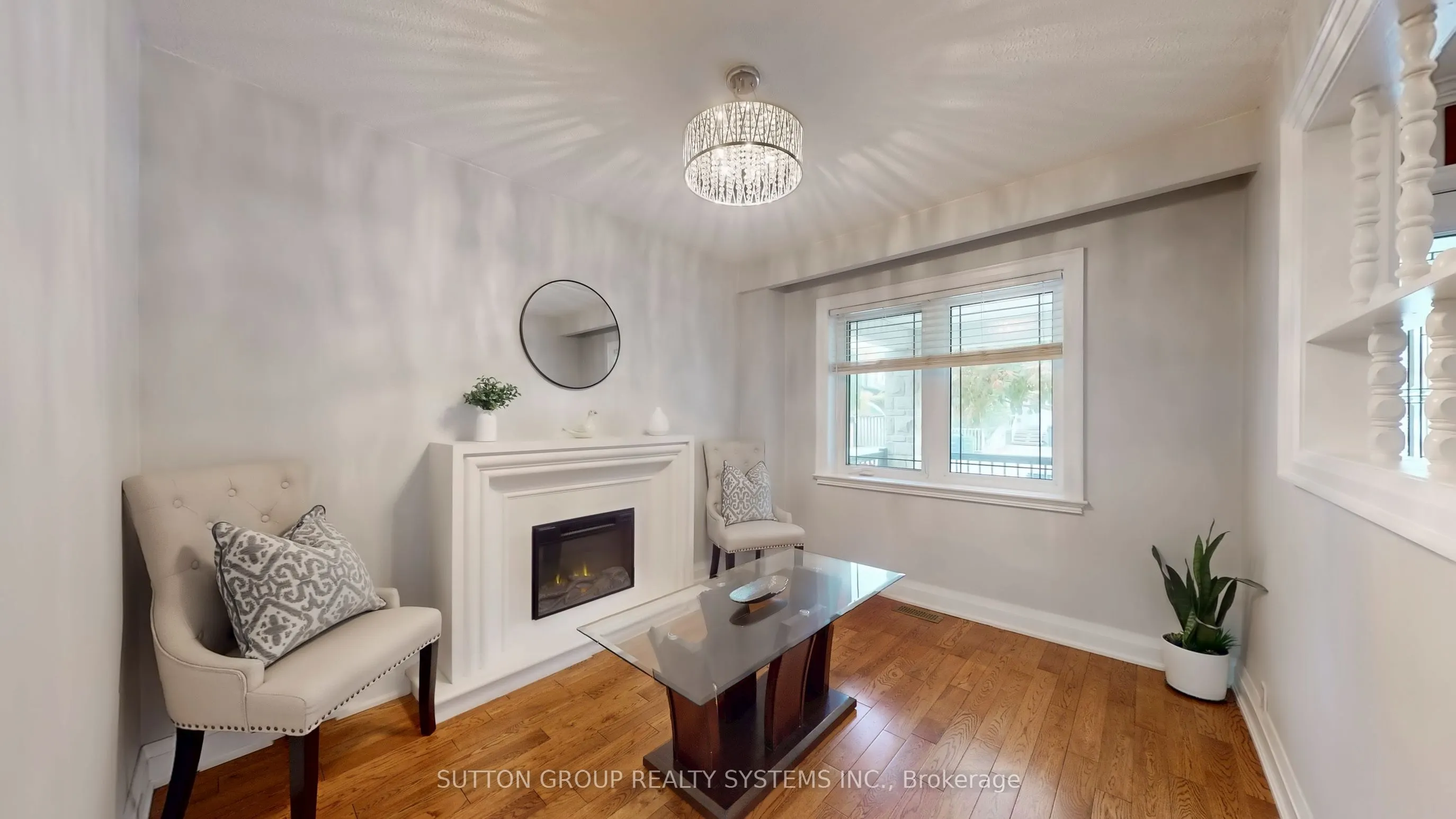 24 Chambers Avenue