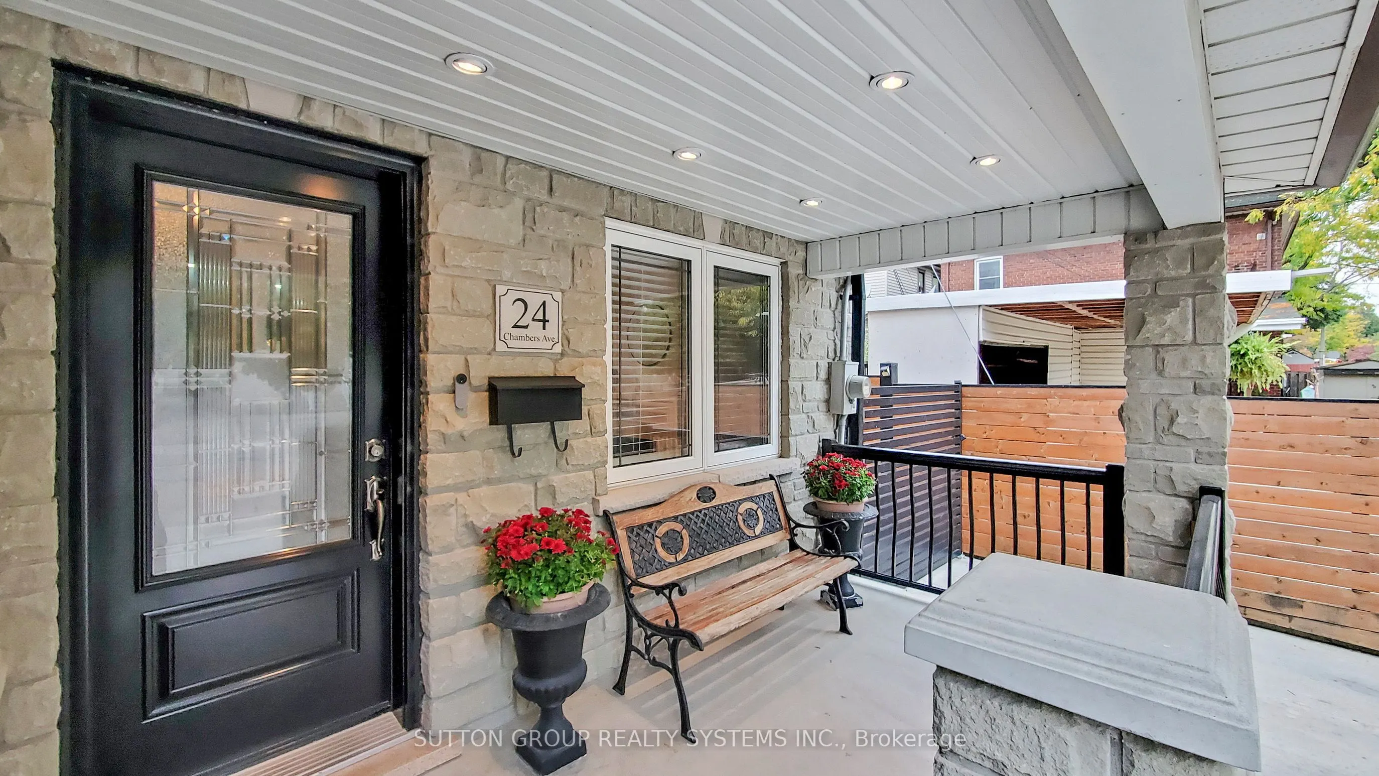 24 Chambers Avenue