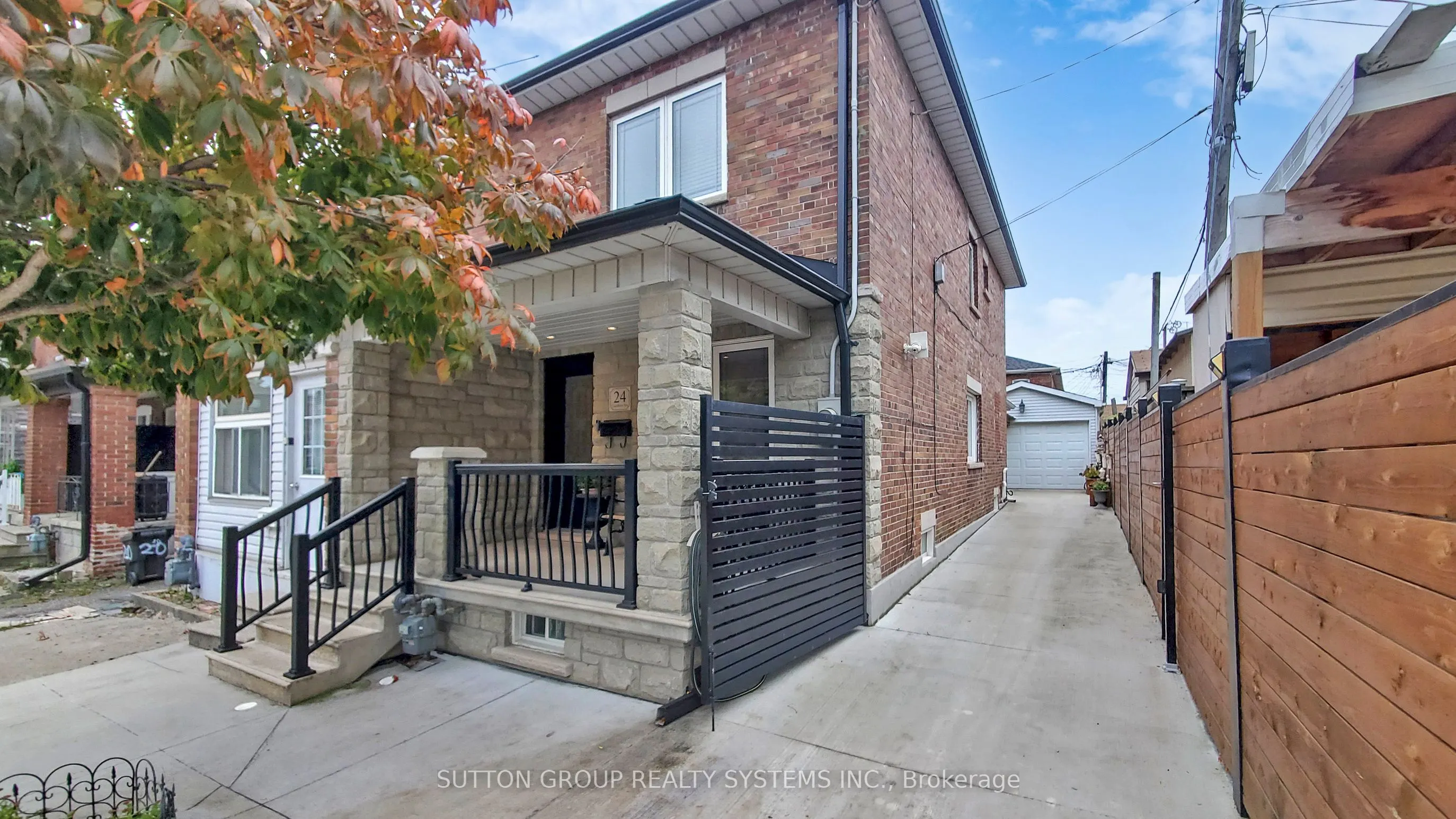 24 Chambers Avenue