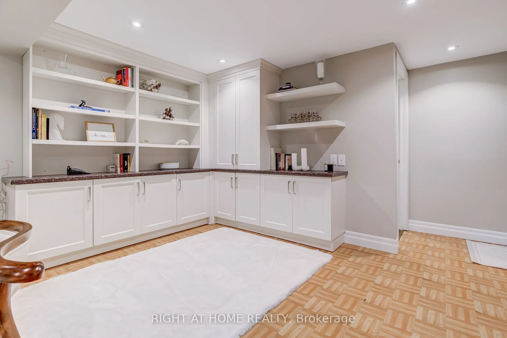 2067 Marine Drive, #9