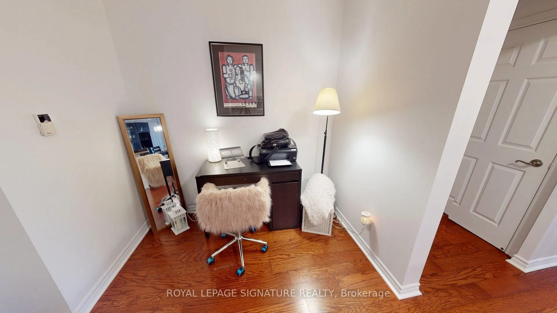 5229 Dundas Street W, #207