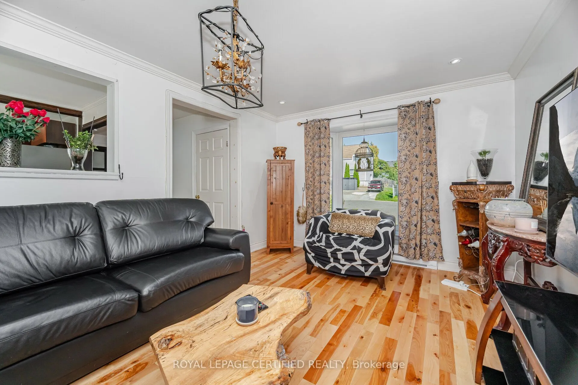 13 Hilldowntree Trail