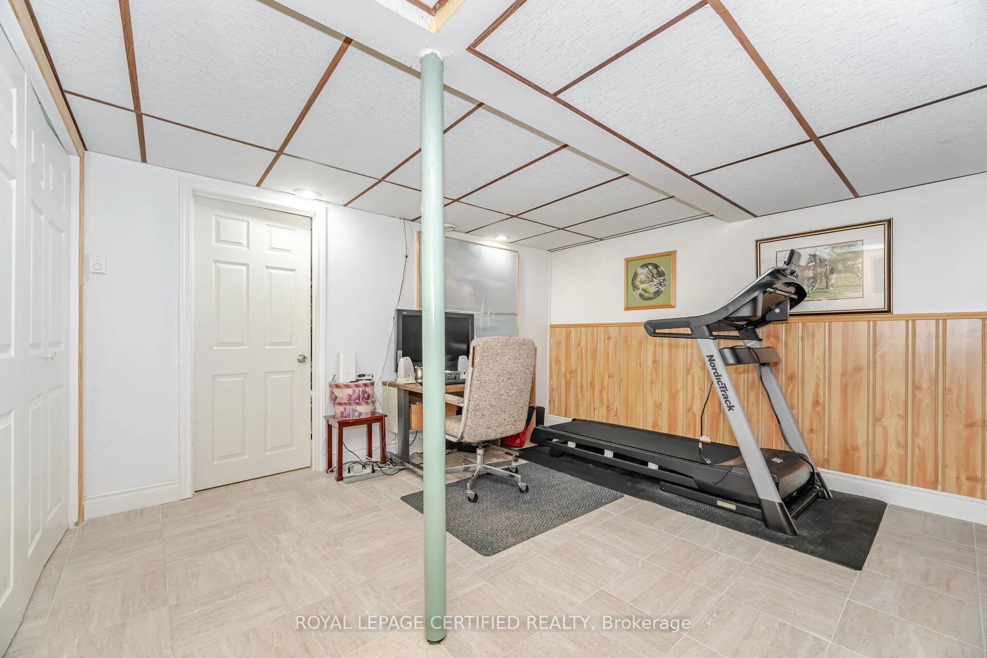 13 Hilldowntree Trail