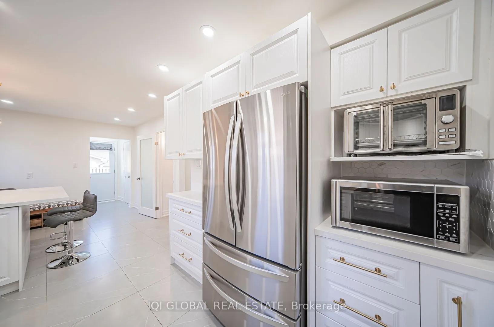 3240 Centennial Drive