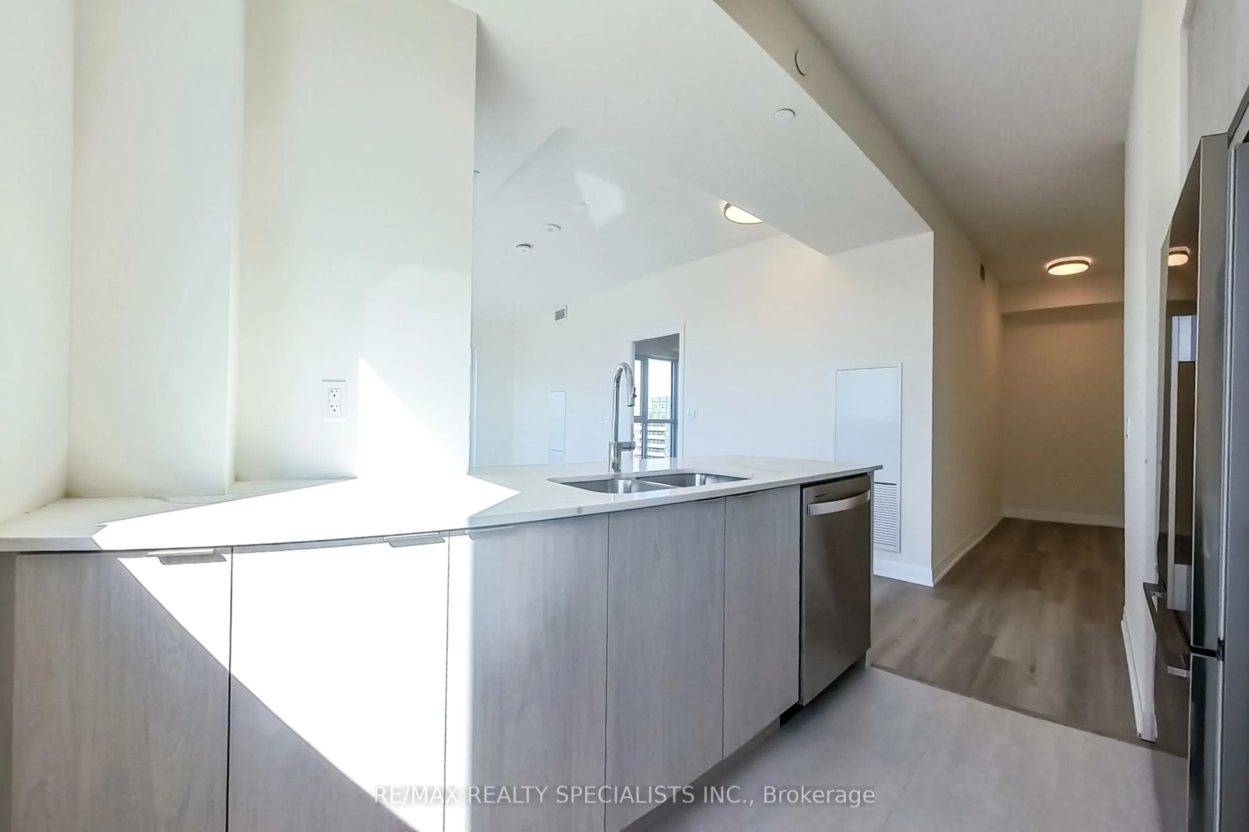 15 Watergarden Drive, #3206