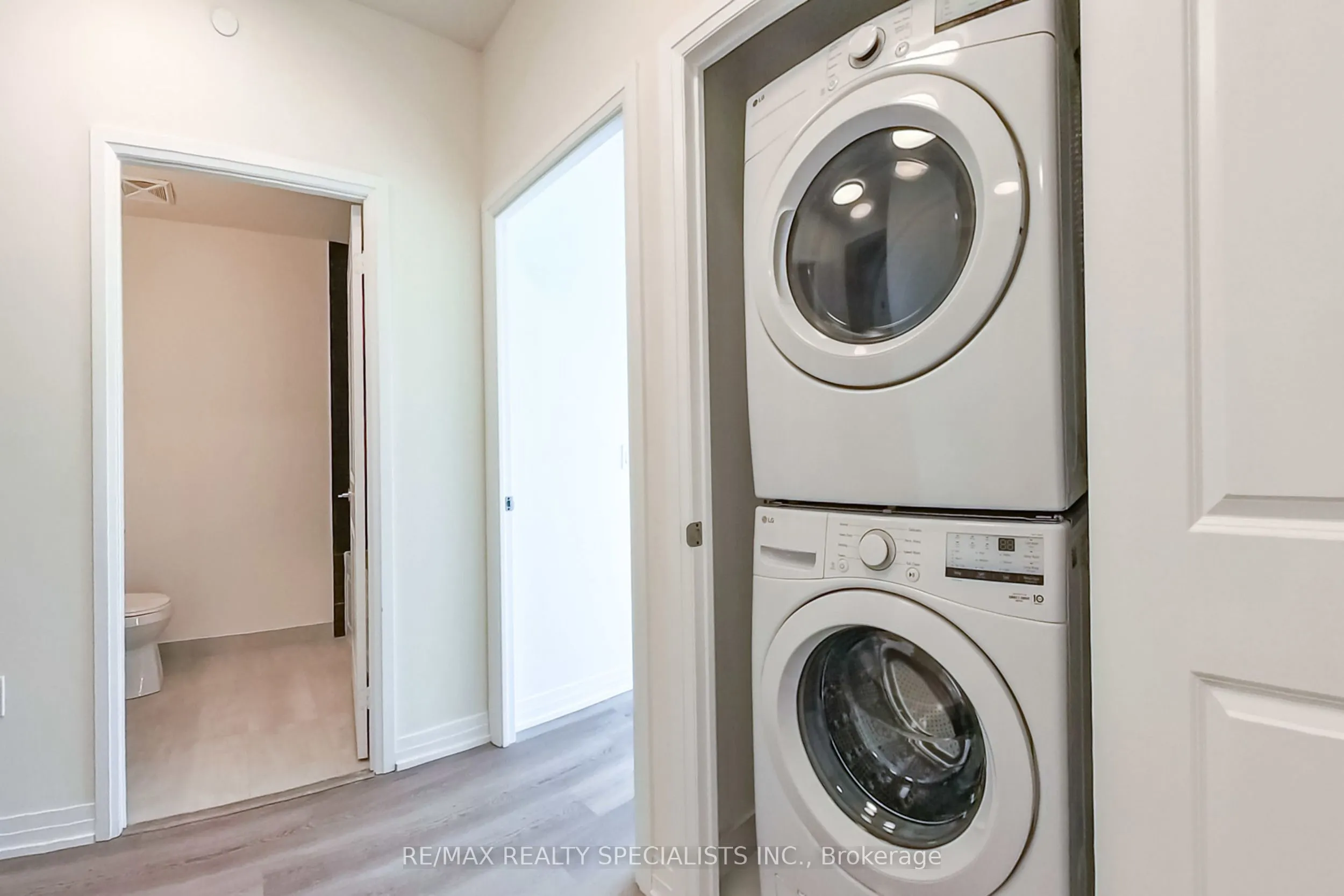 15 Watergarden Drive, #3206
