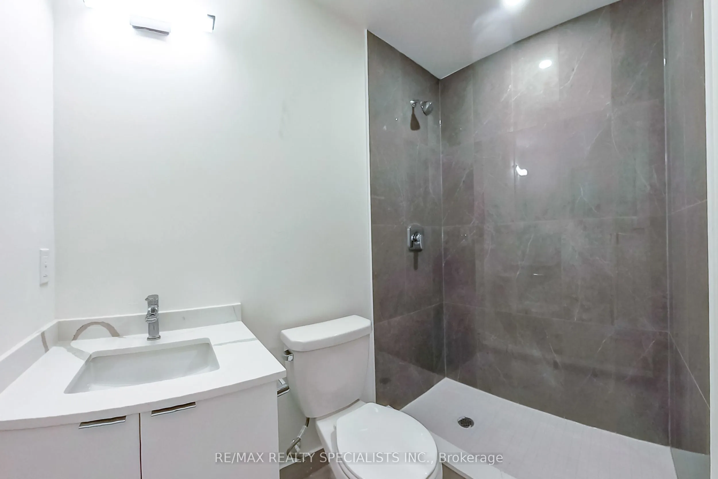 15 Watergarden Drive, #3206