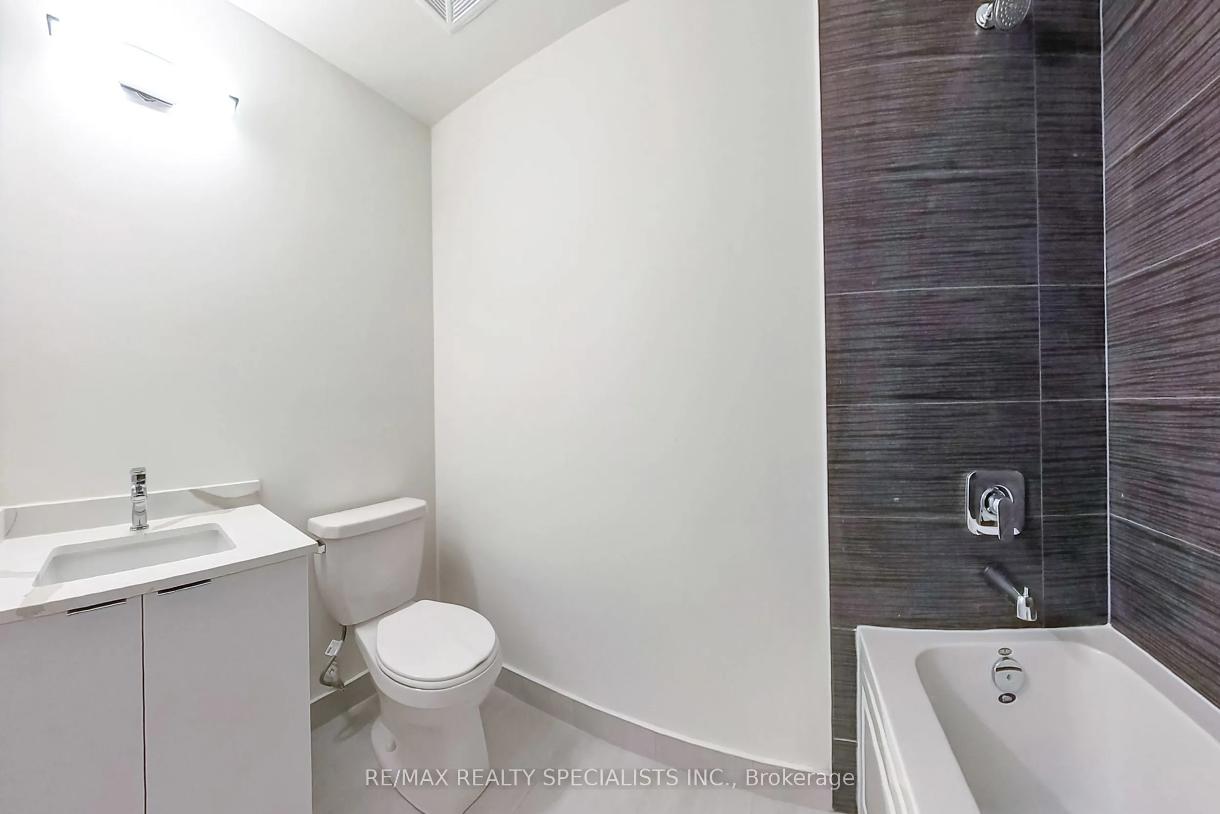 15 Watergarden Drive, #3206