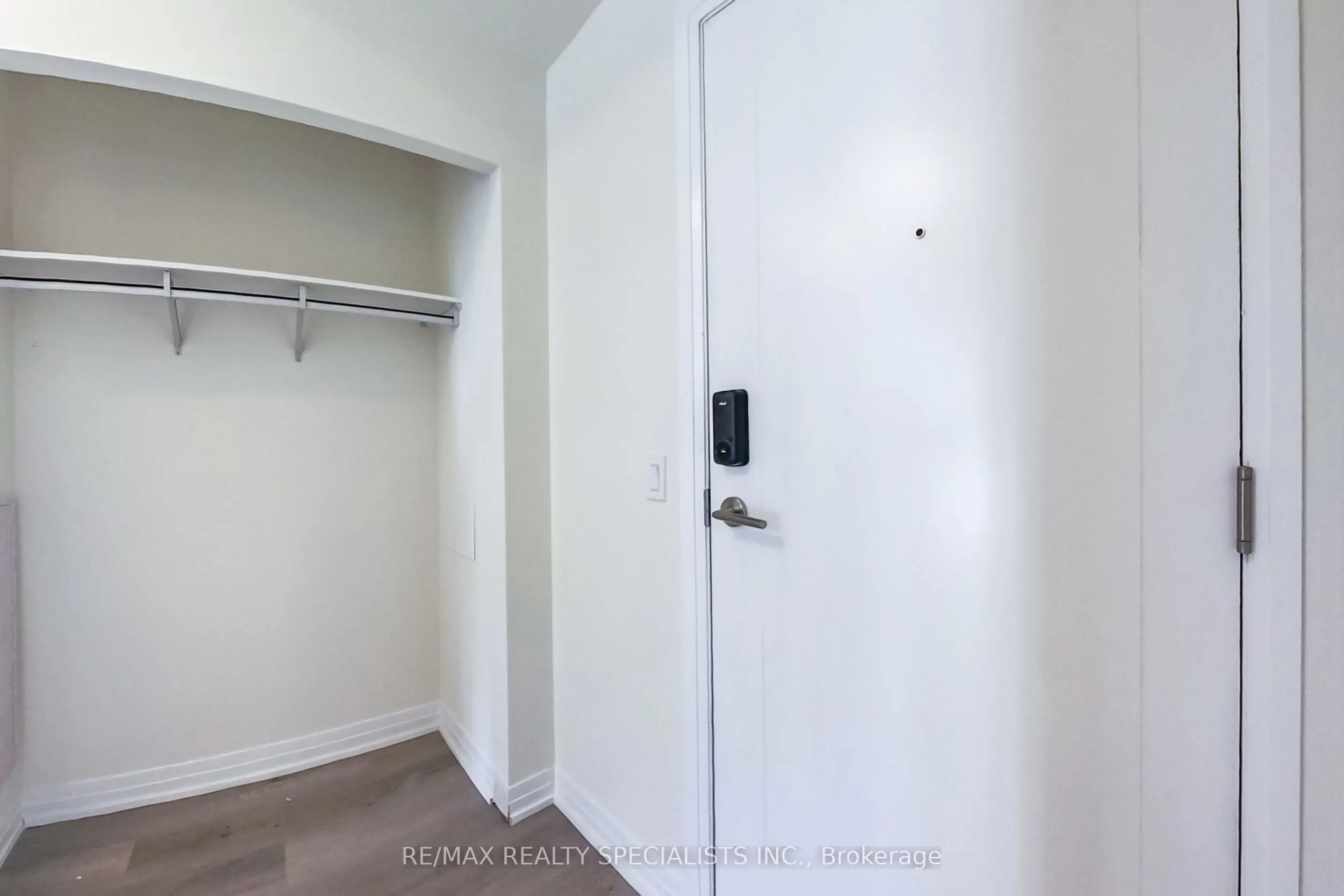 15 Watergarden Drive, #3206