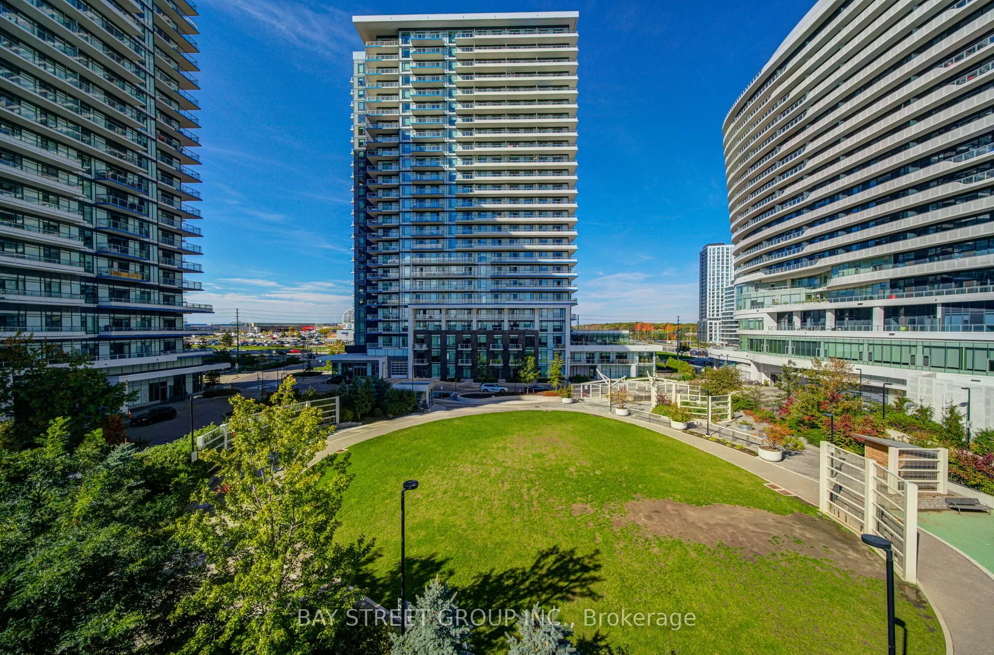 2530 Eglinton Avenue W, #116