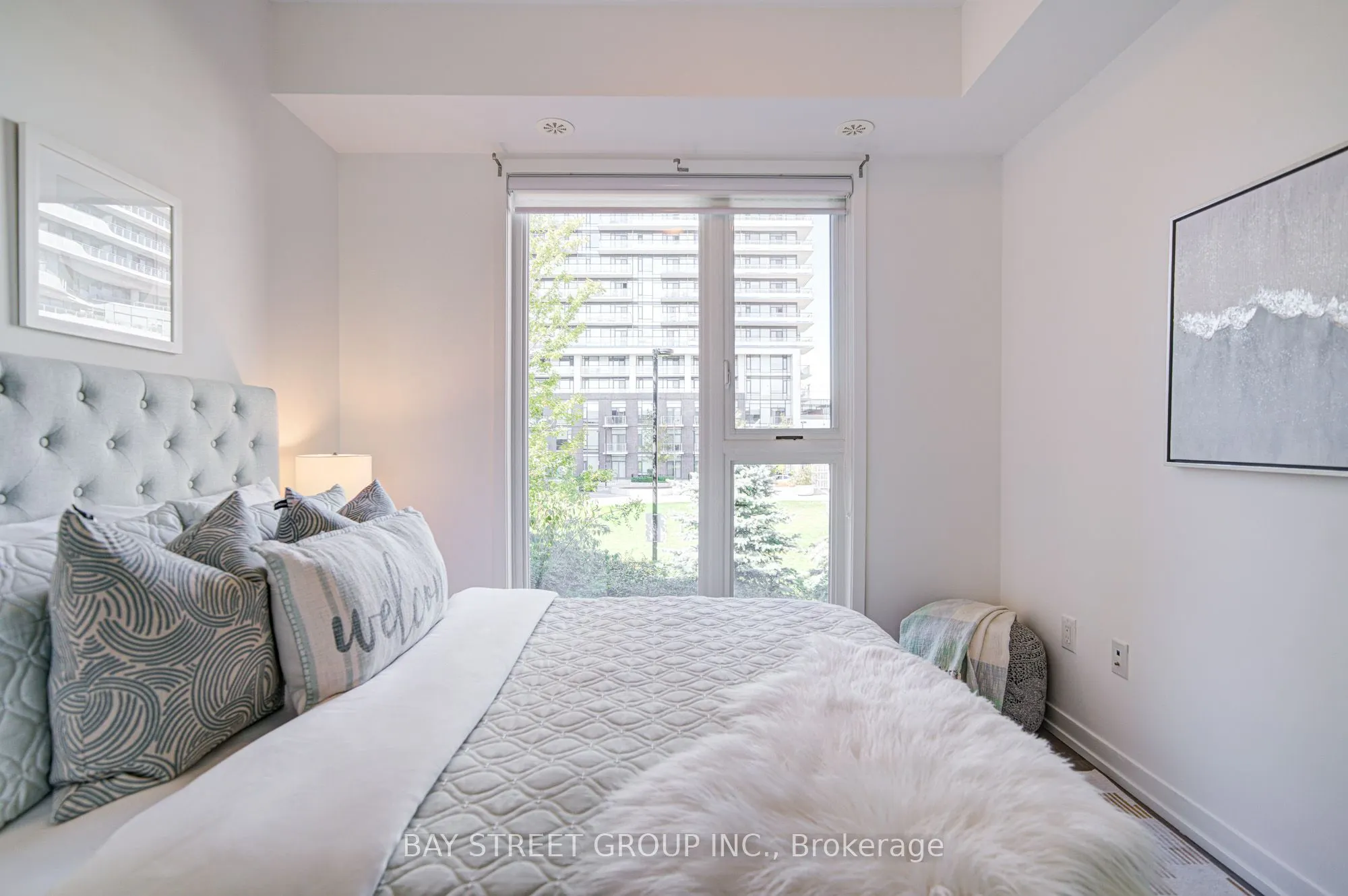 2530 Eglinton Avenue W, #116