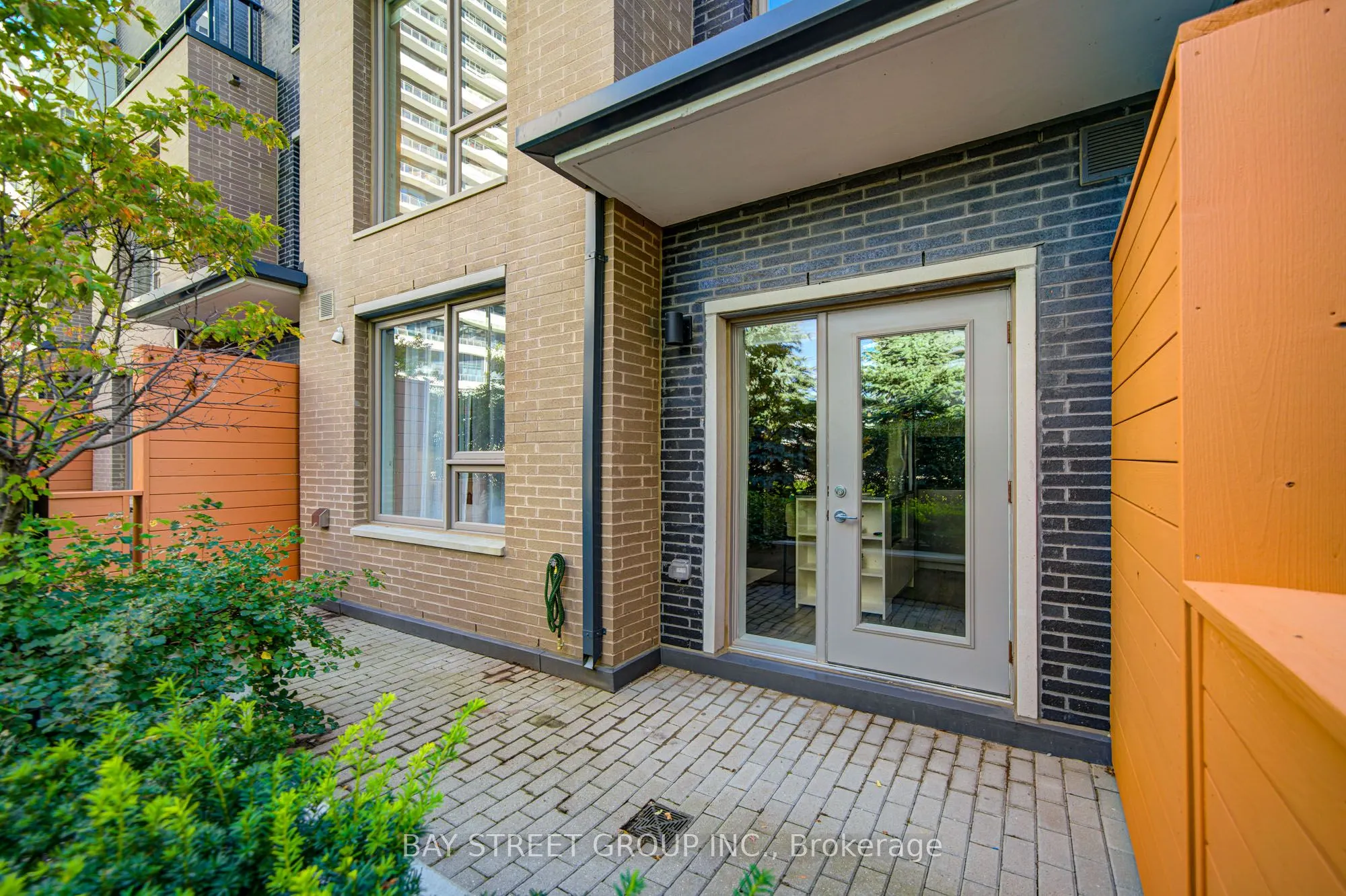 2530 Eglinton Avenue W, #116