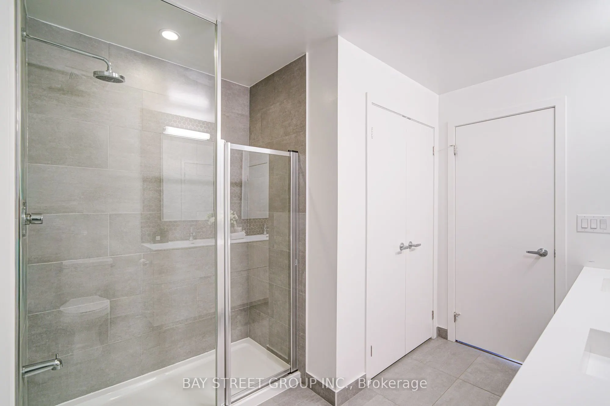 2530 Eglinton Avenue W, #116