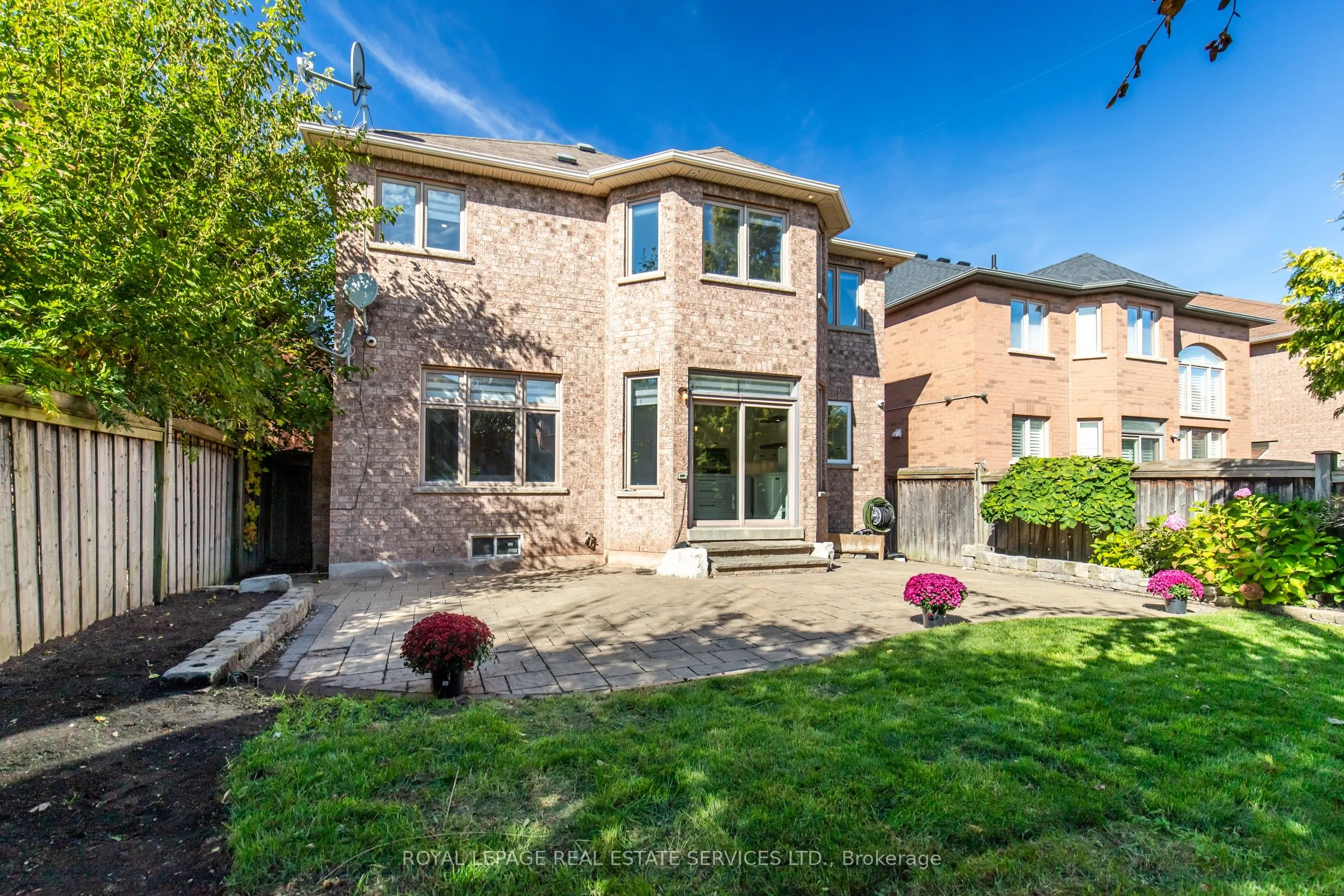 2240 PINE GLEN Road