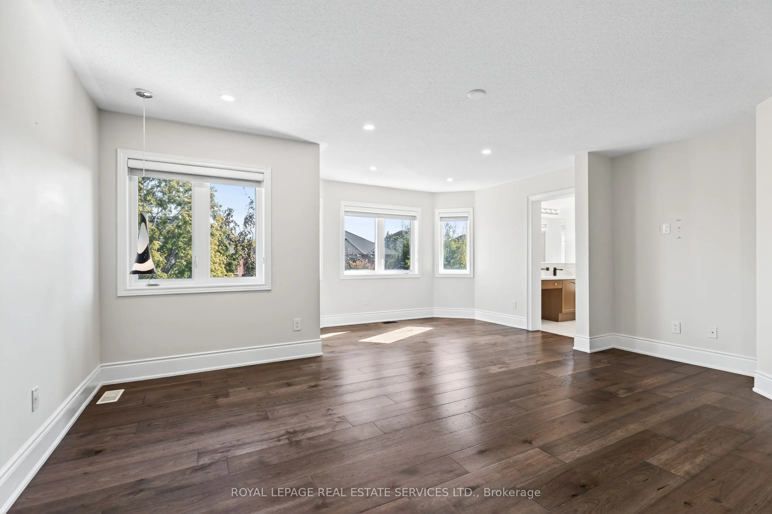 2240 PINE GLEN Road