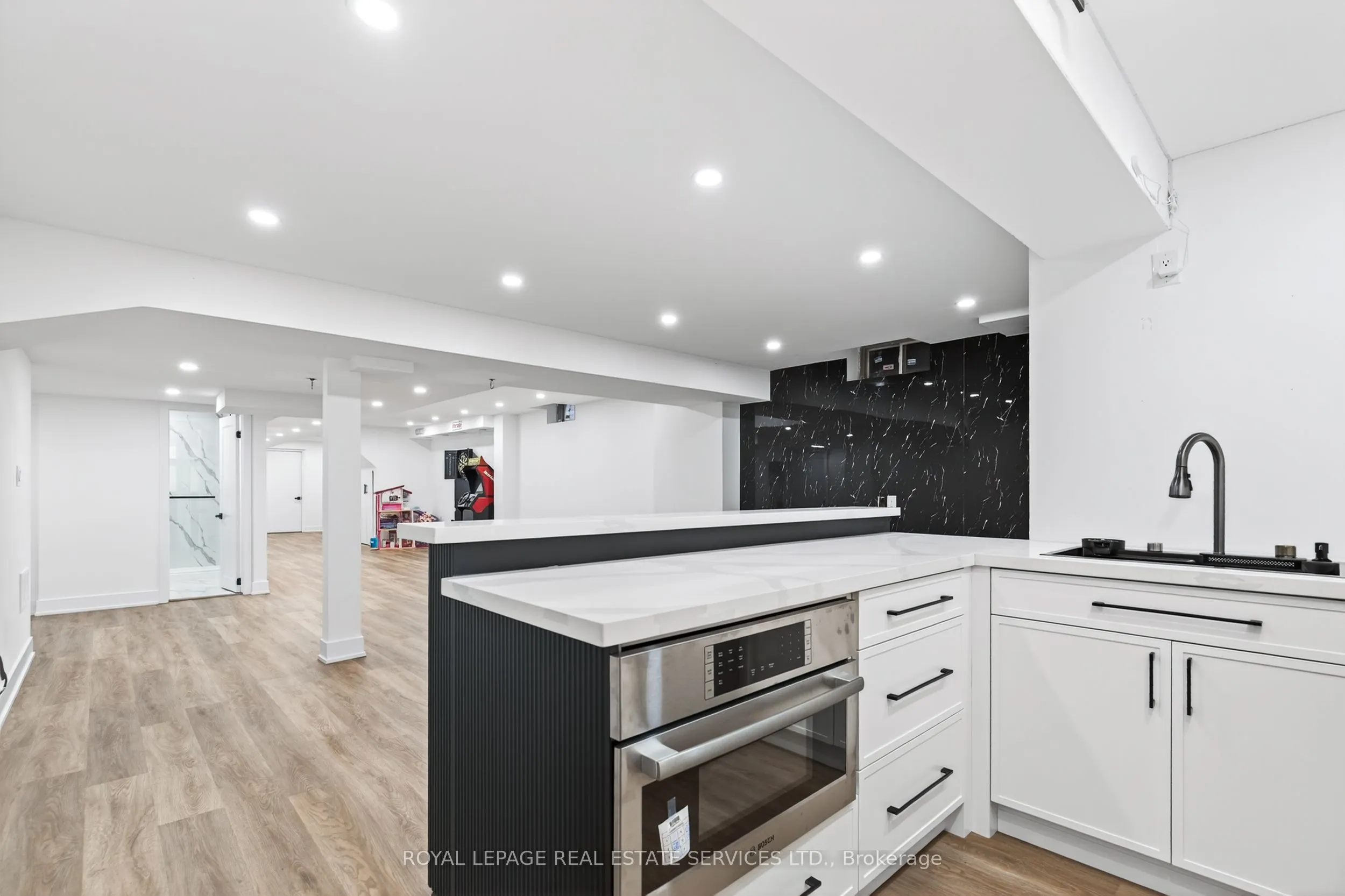 2240 PINE GLEN Road