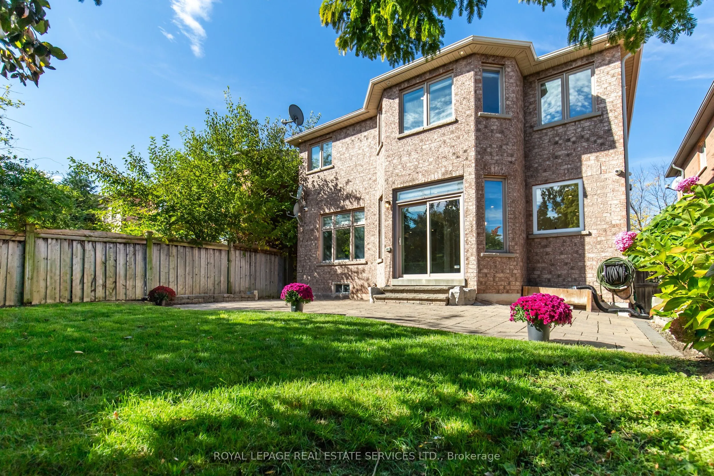 2240 PINE GLEN Road