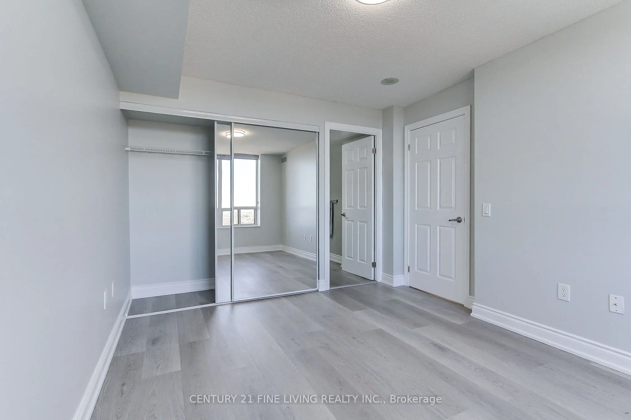 55 Strathaven Drive, #1415