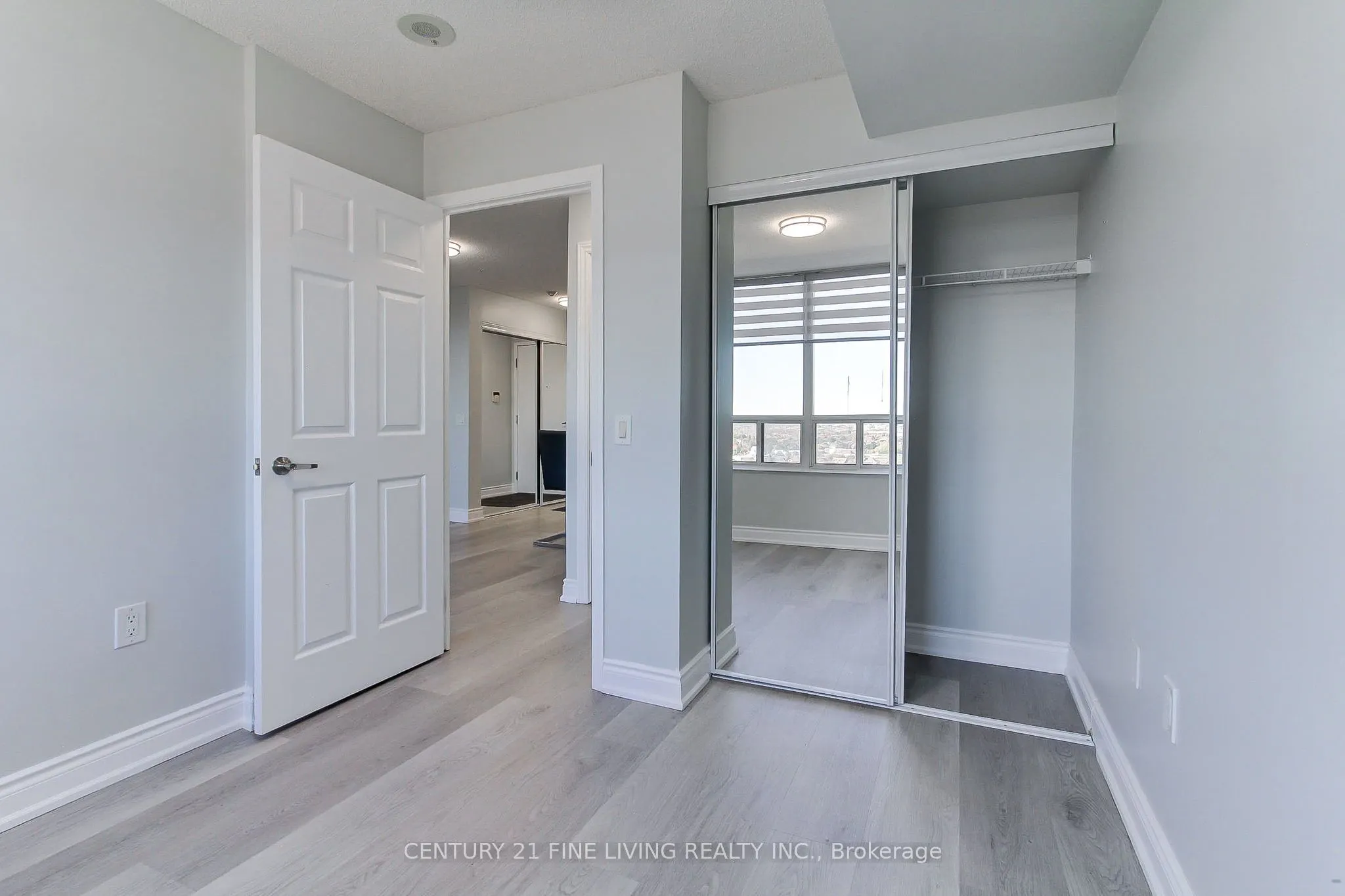 55 Strathaven Drive, #1415