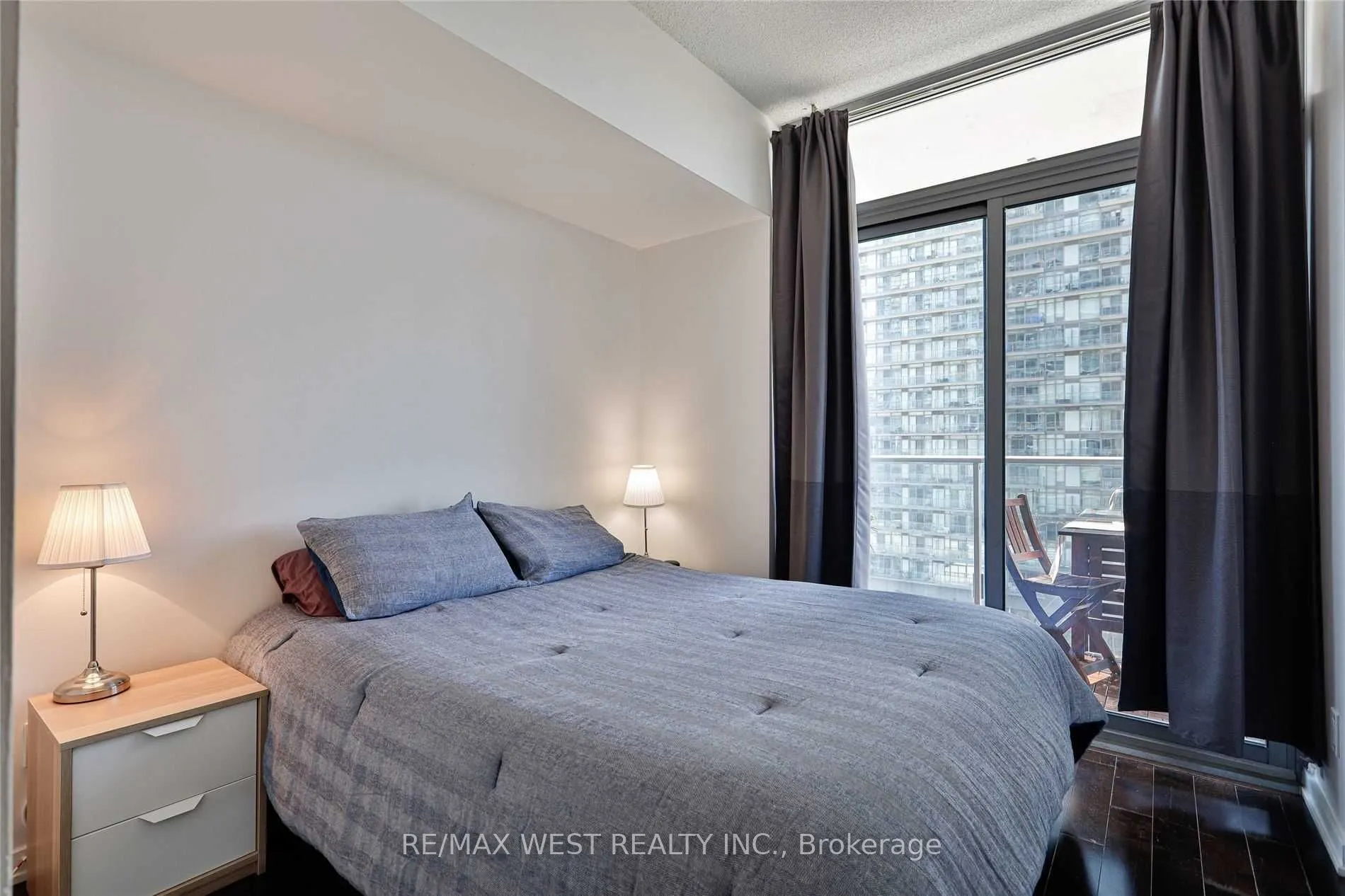 103 The Queensway, #813