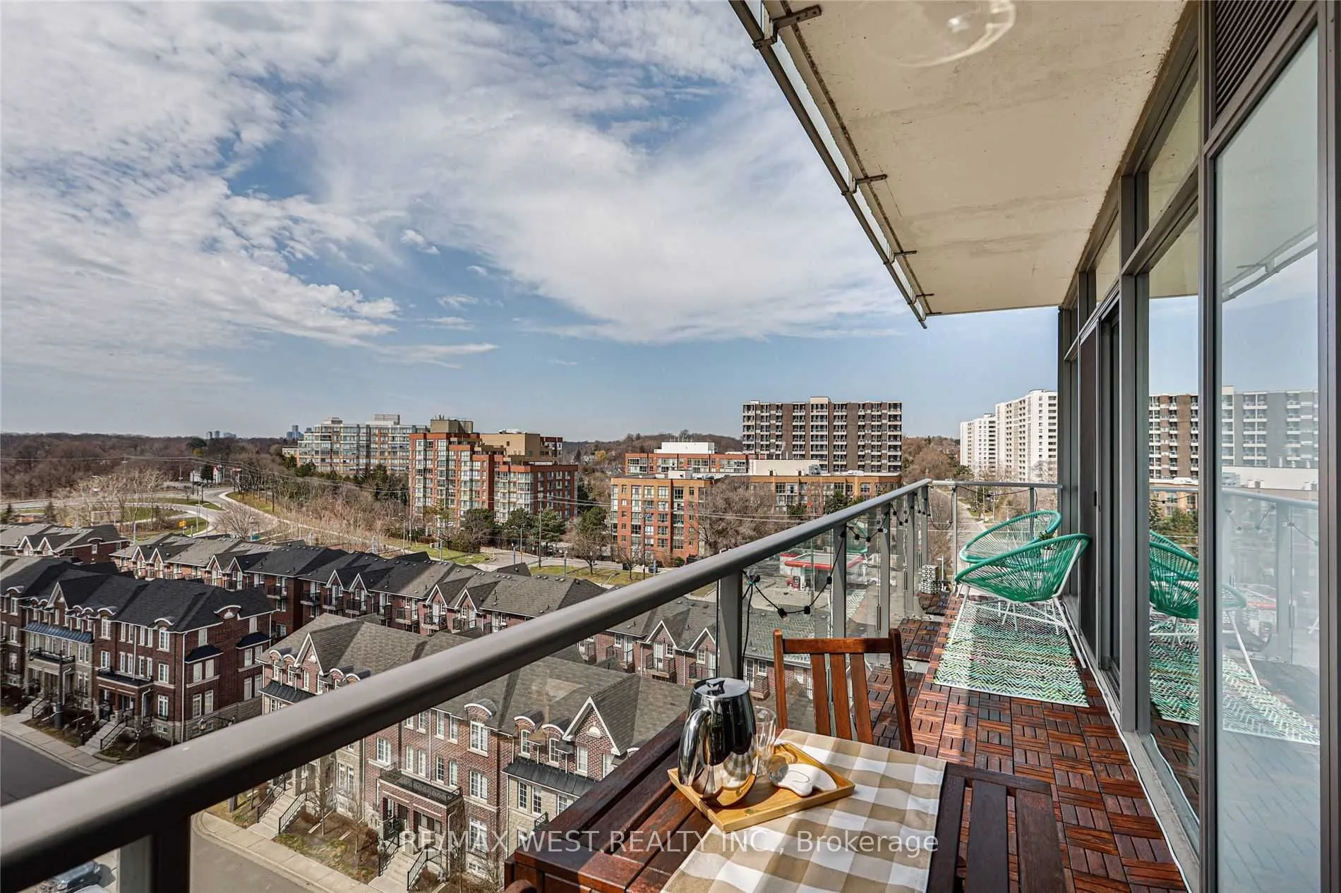 103 The Queensway, #813