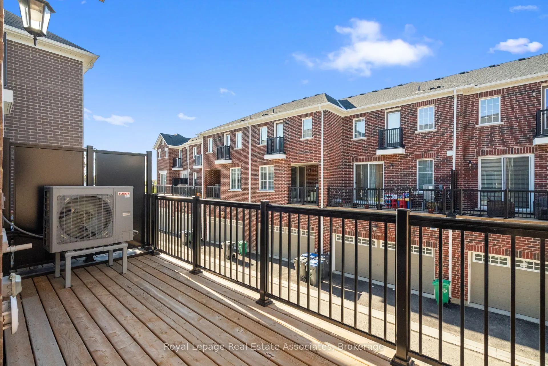 11 Cullingtree Place