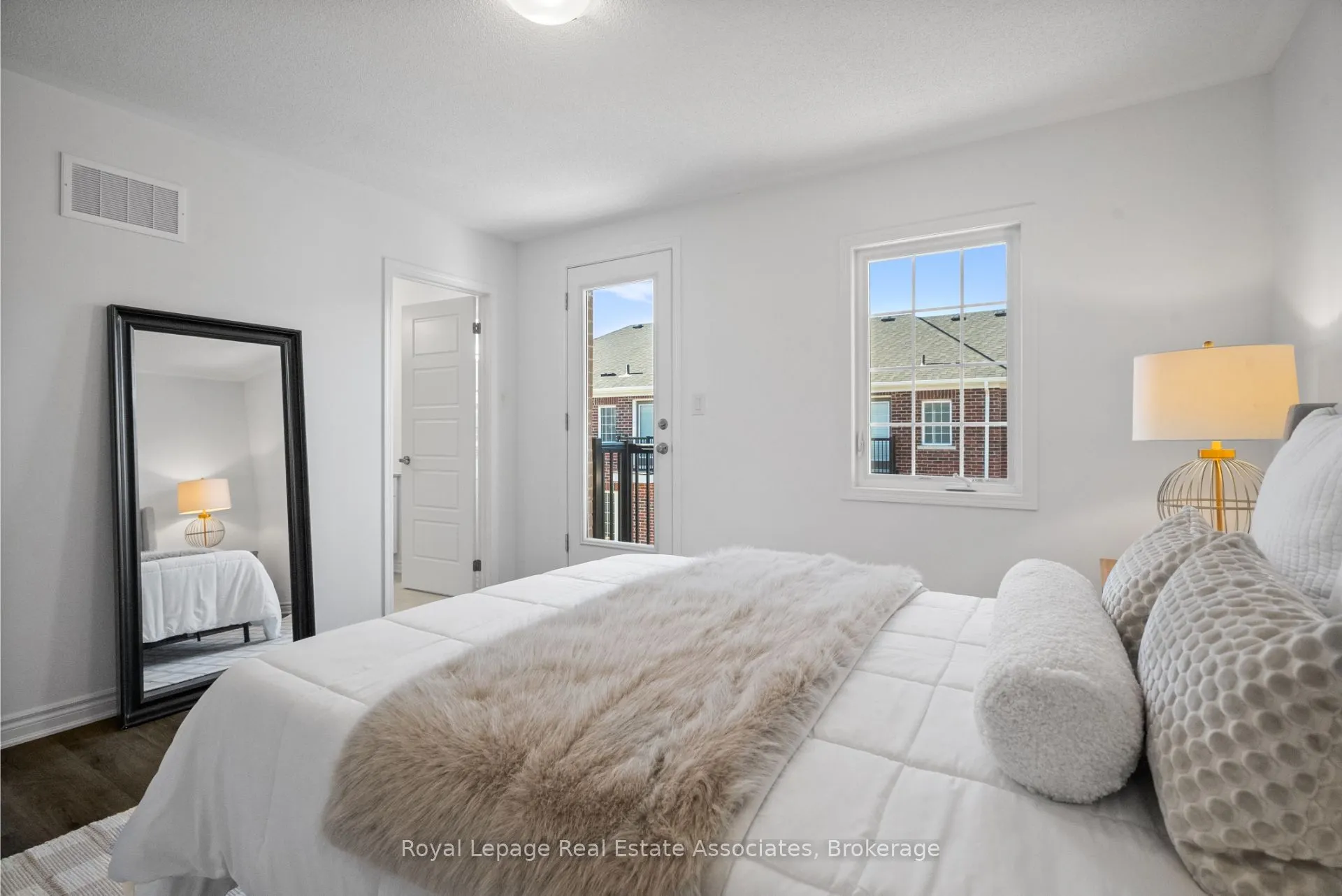 11 Cullingtree Place