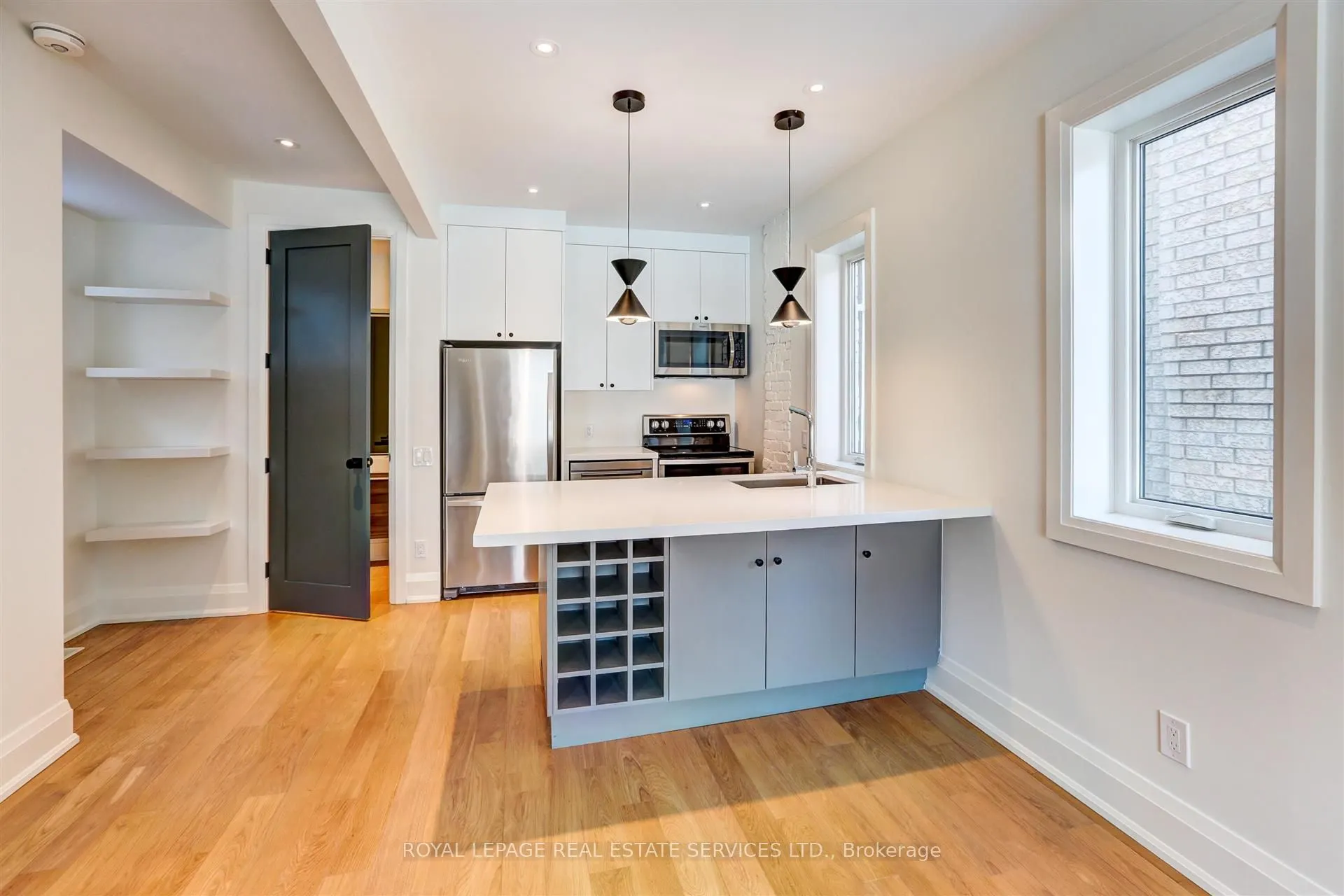 25 Boler Street, #front/main