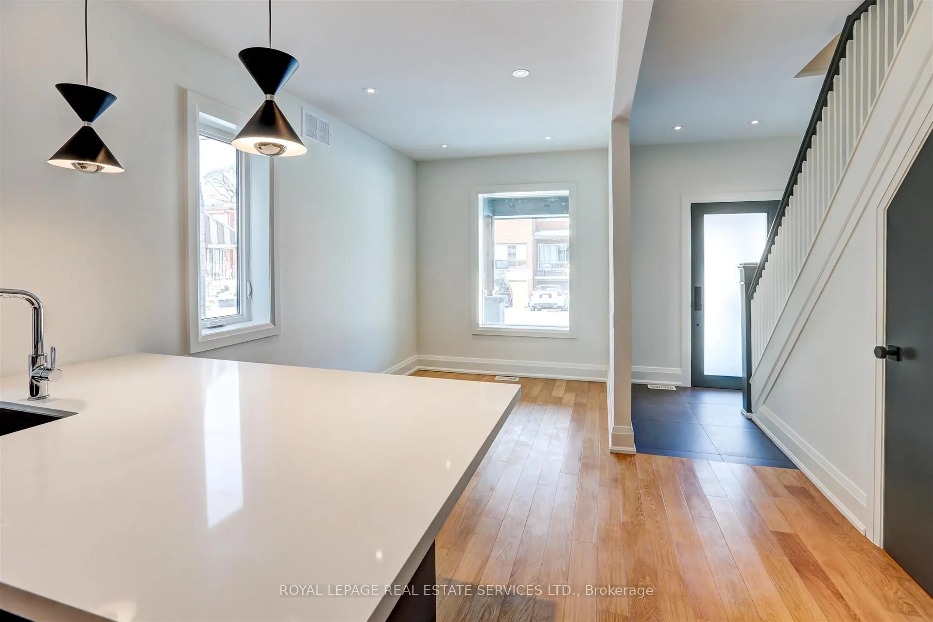 25 Boler Street, #front/main