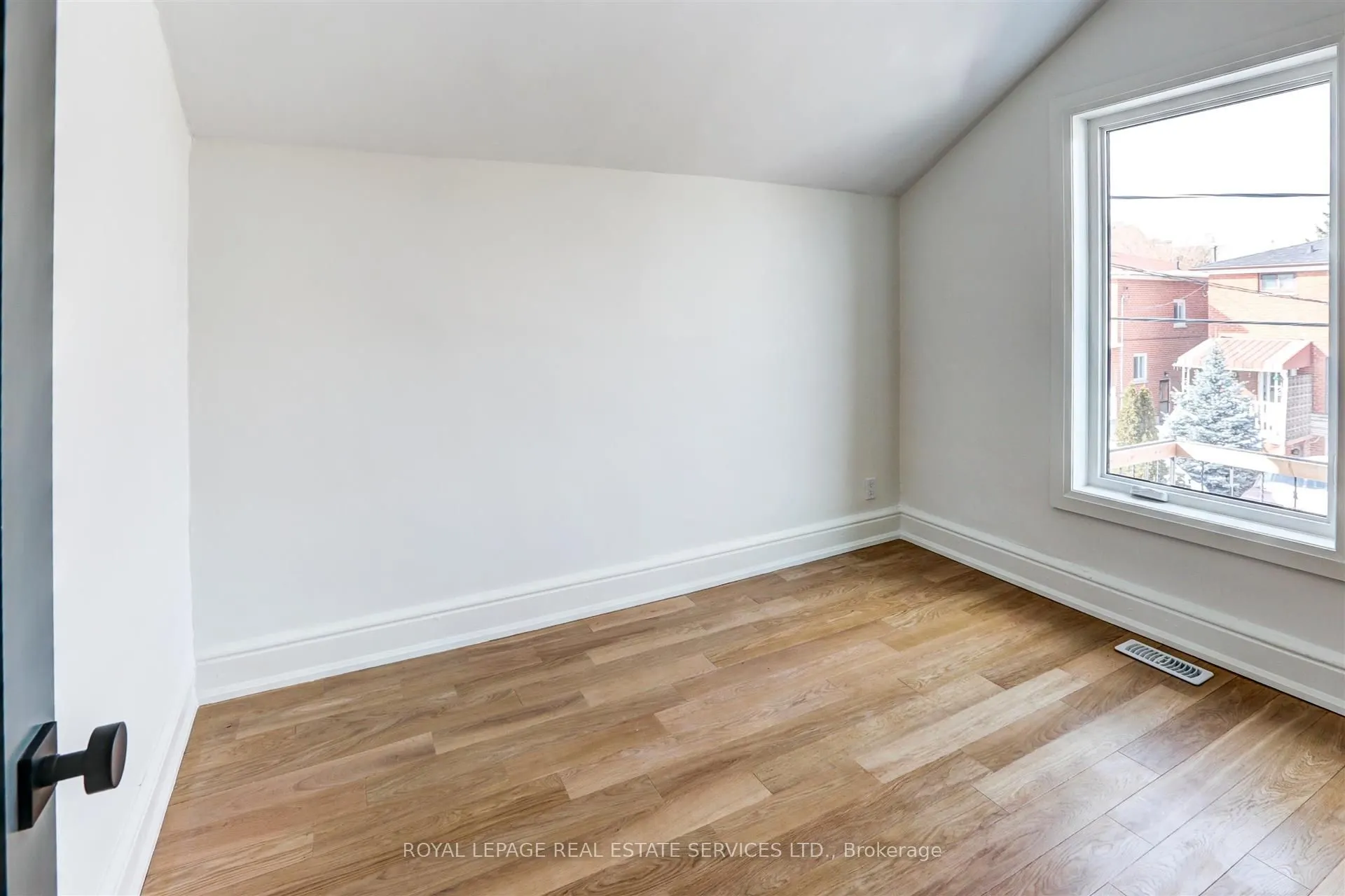 25 Boler Street, #front/main