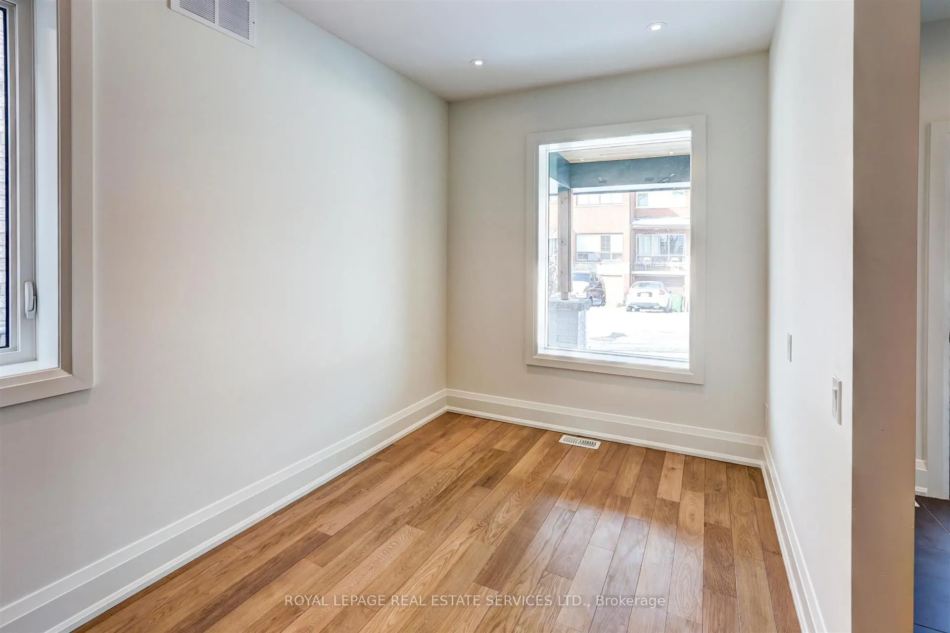 25 Boler Street, #front/main