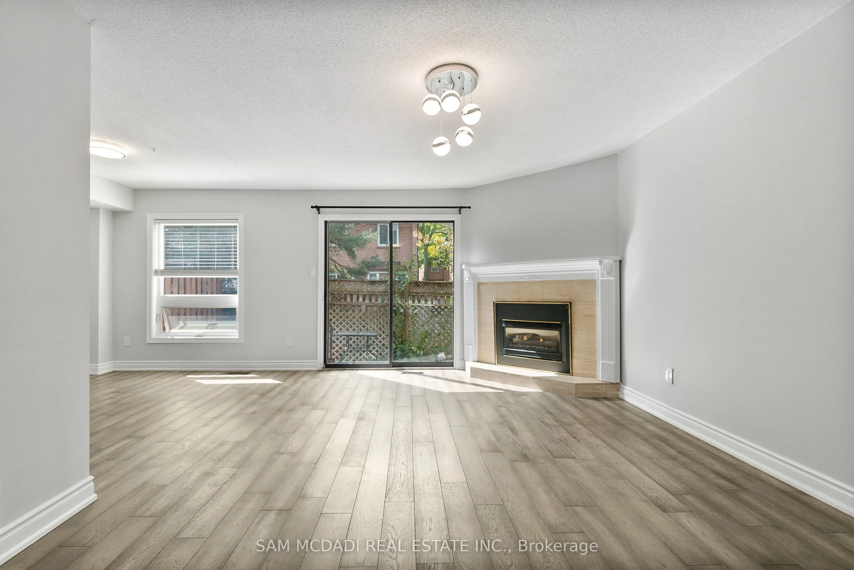 2006 Glenada Crescent, #27