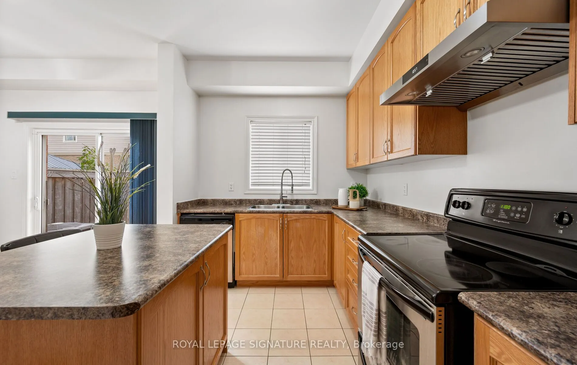 364 Hobbs Crescent