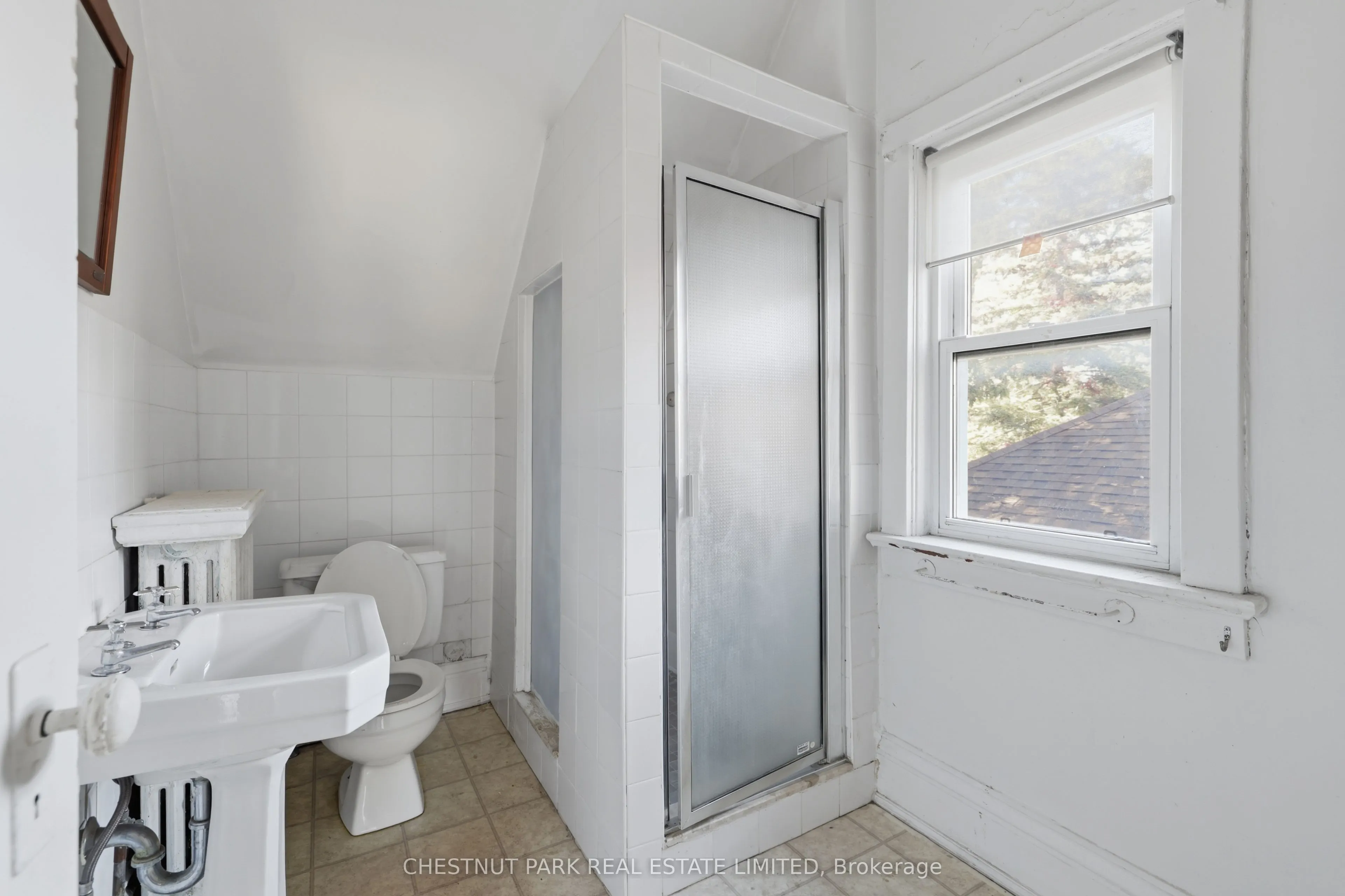 6 Highview Crescent