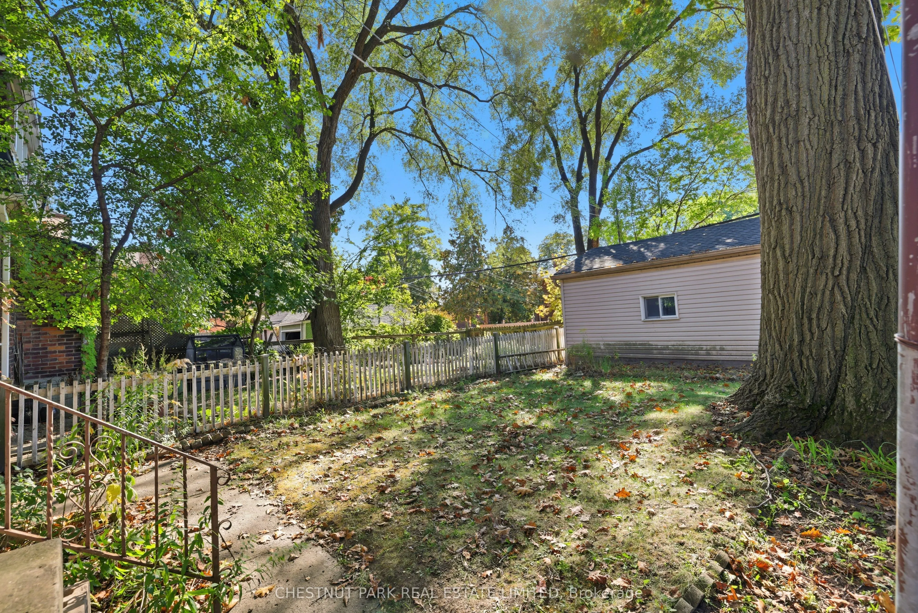 6 Highview Crescent