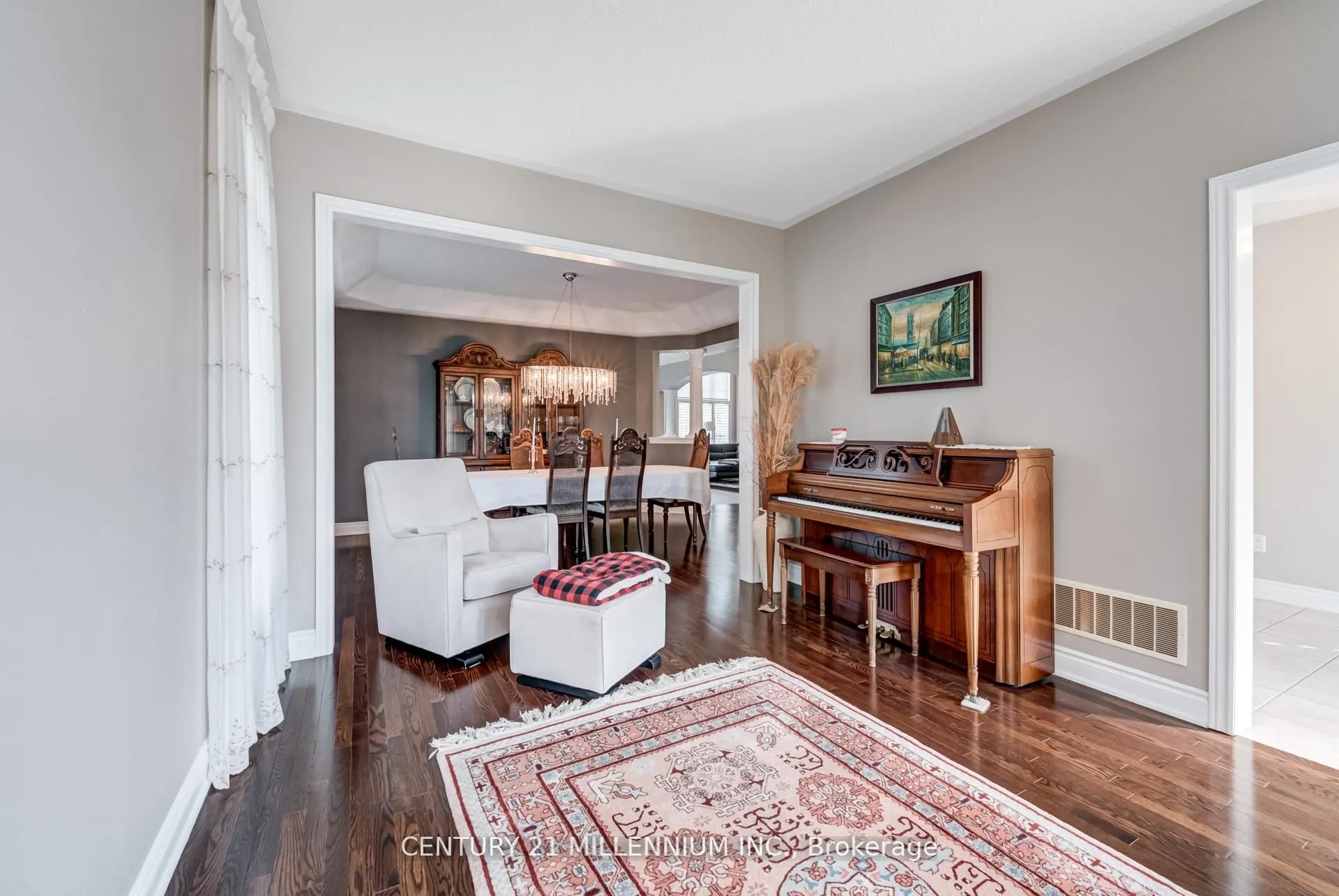 29 EIffel Boulevard
